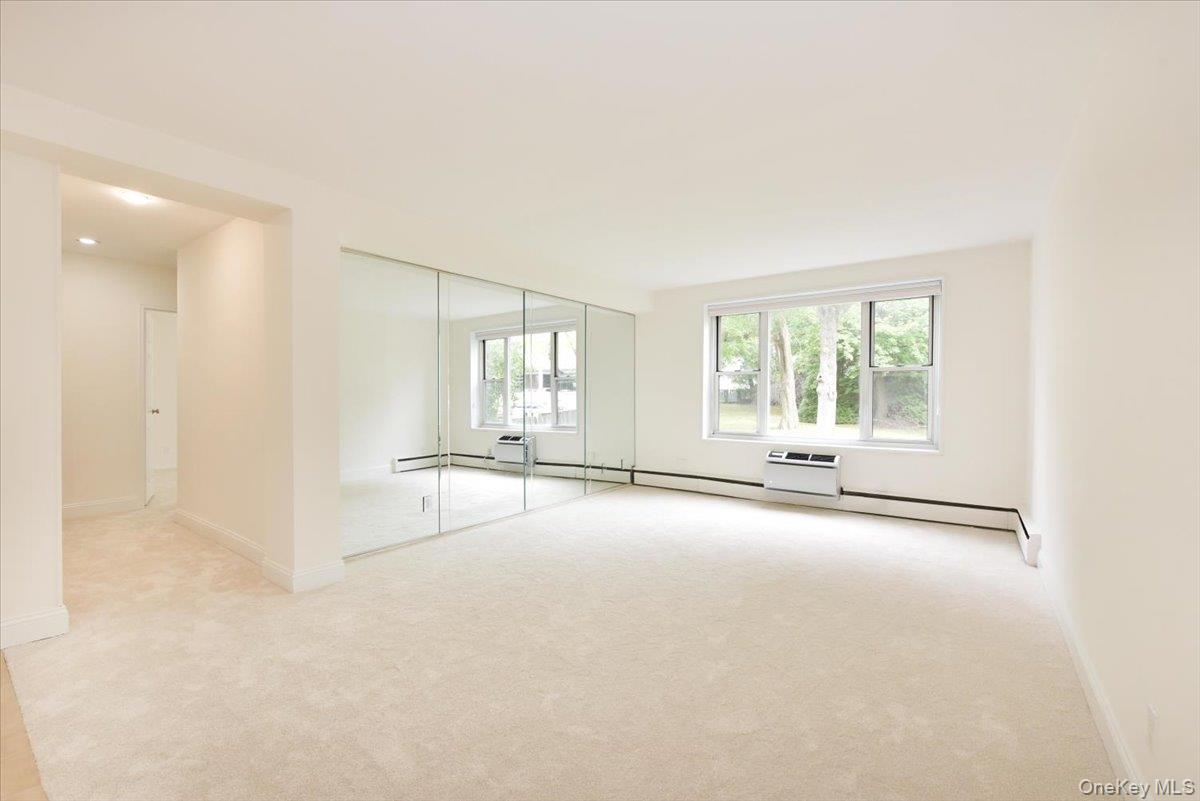 195 S Middle Neck Road # 2-L, Great Neck, NY 11021