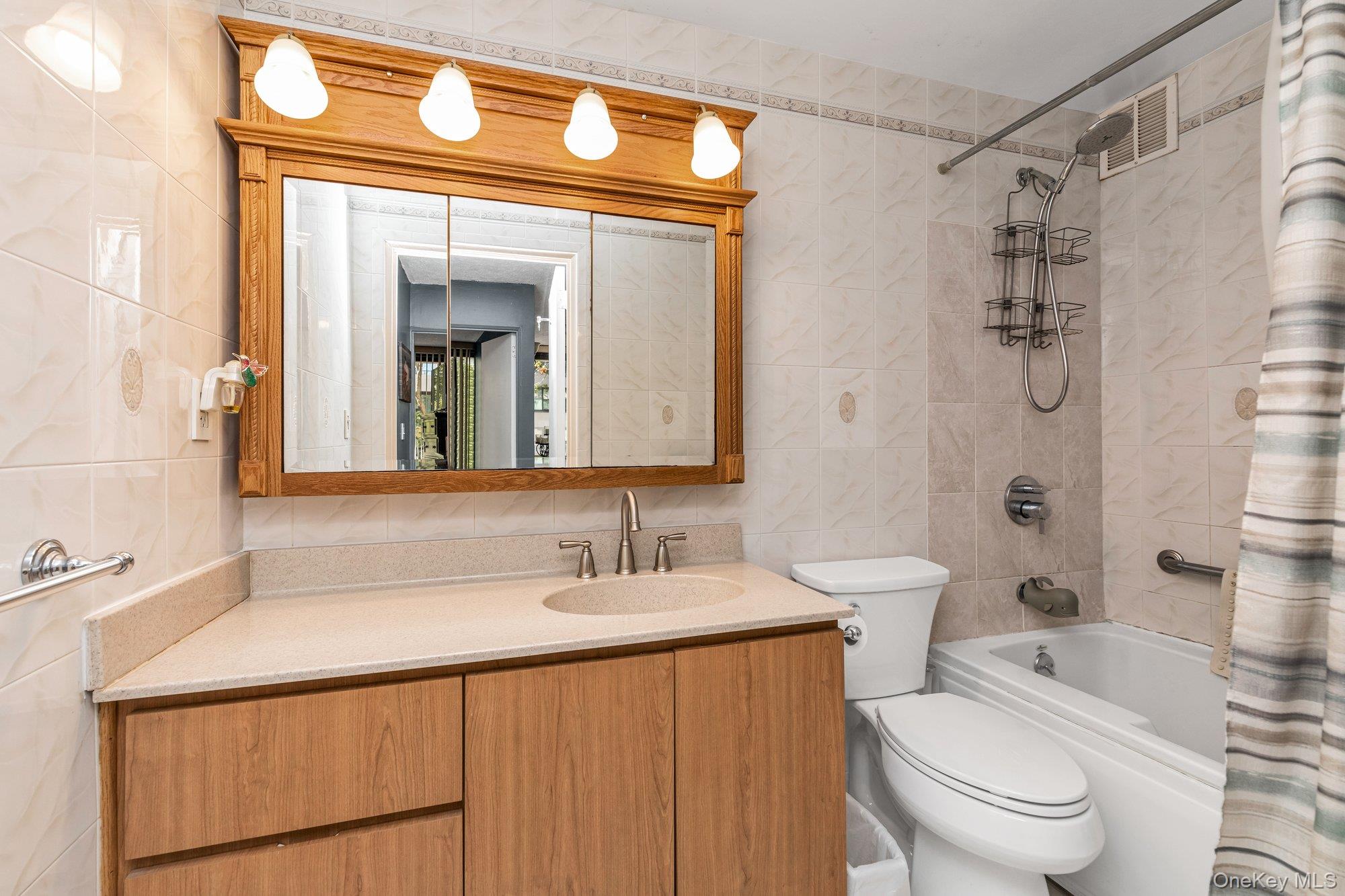 162-11 9th ave # 3D, Beechhurst, NY 11357