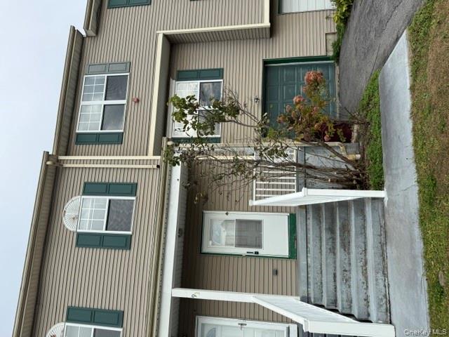 93 Evan Road, Warwick, NY 10990