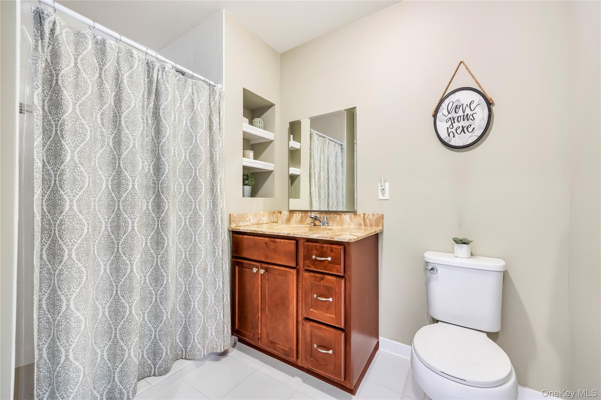 100 Weatherby Lane # 100, Central Islip, NY 11722