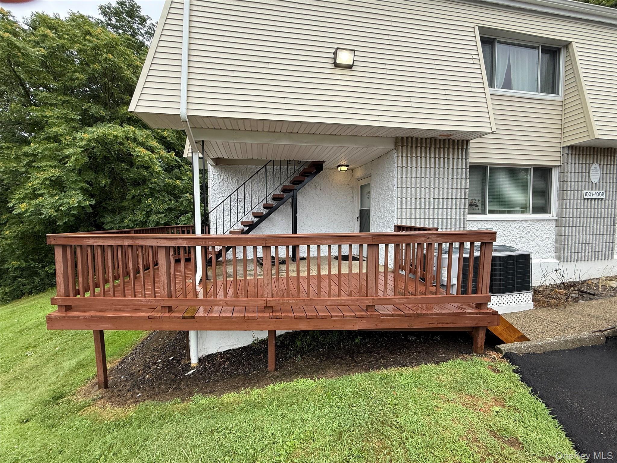 1001 McIntosh Place, Newburgh, NY 12550