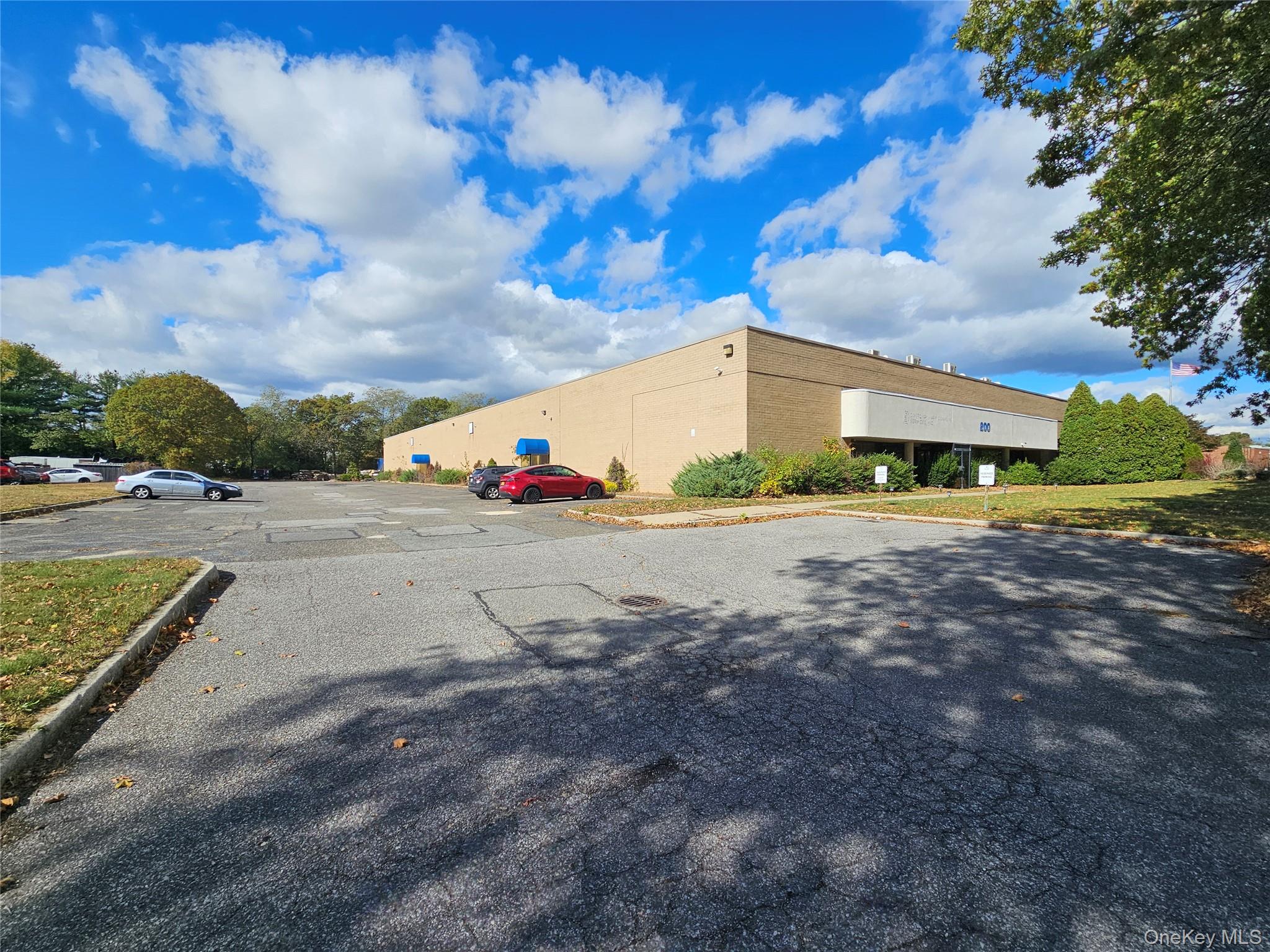 200 Knickerbocker Avenue, Bohemia, NY 11716