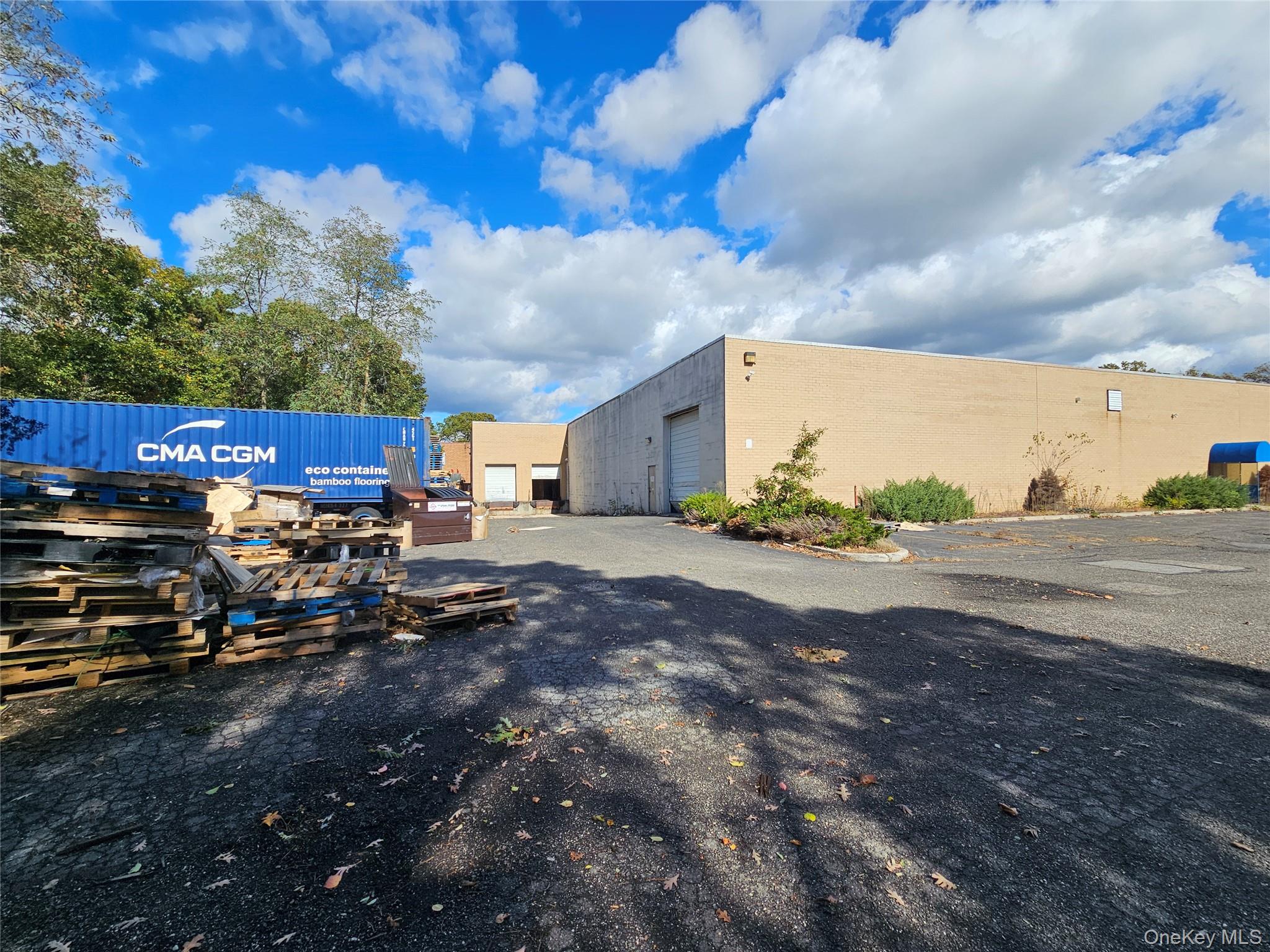 200 Knickerbocker Avenue, Bohemia, NY 11716