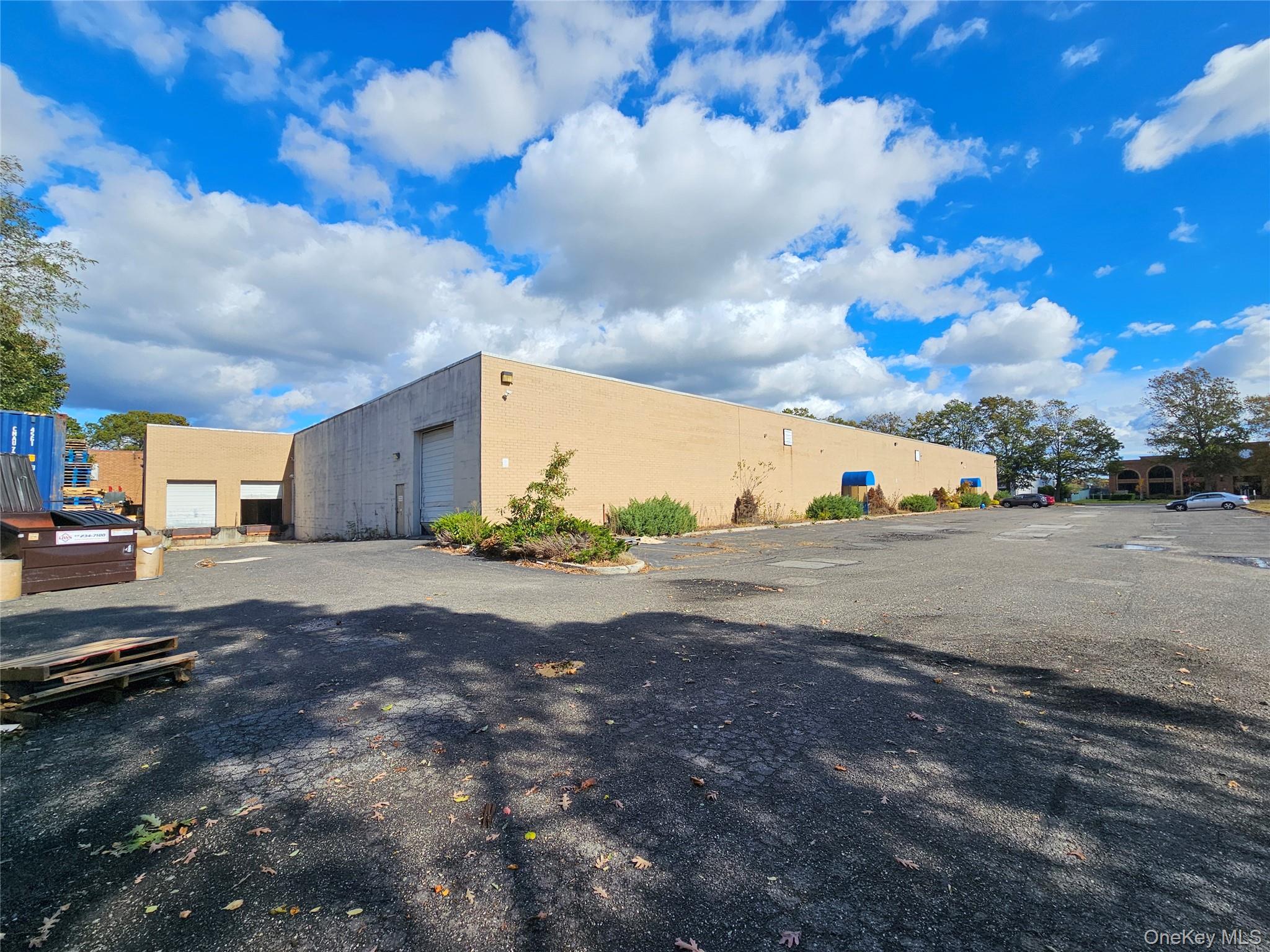 200 Knickerbocker Avenue, Bohemia, NY 11716