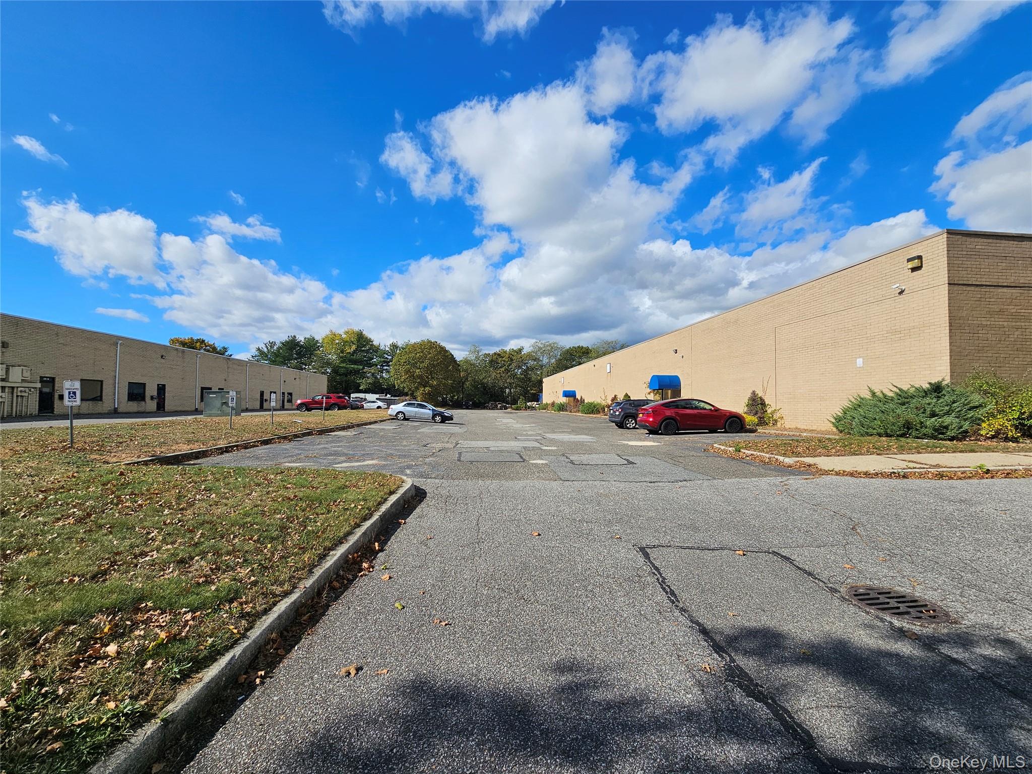 200 Knickerbocker Avenue, Bohemia, NY 11716