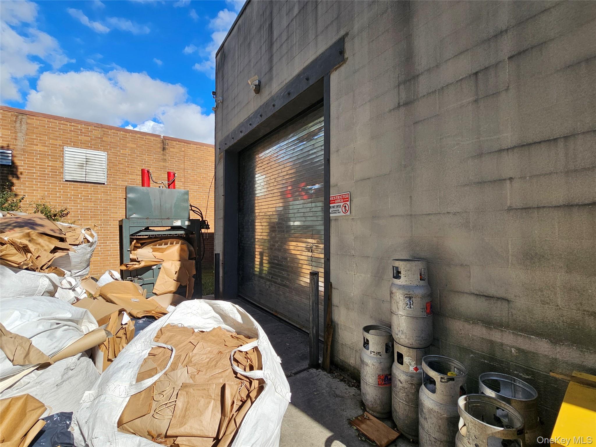 200 Knickerbocker Avenue, Bohemia, NY 11716