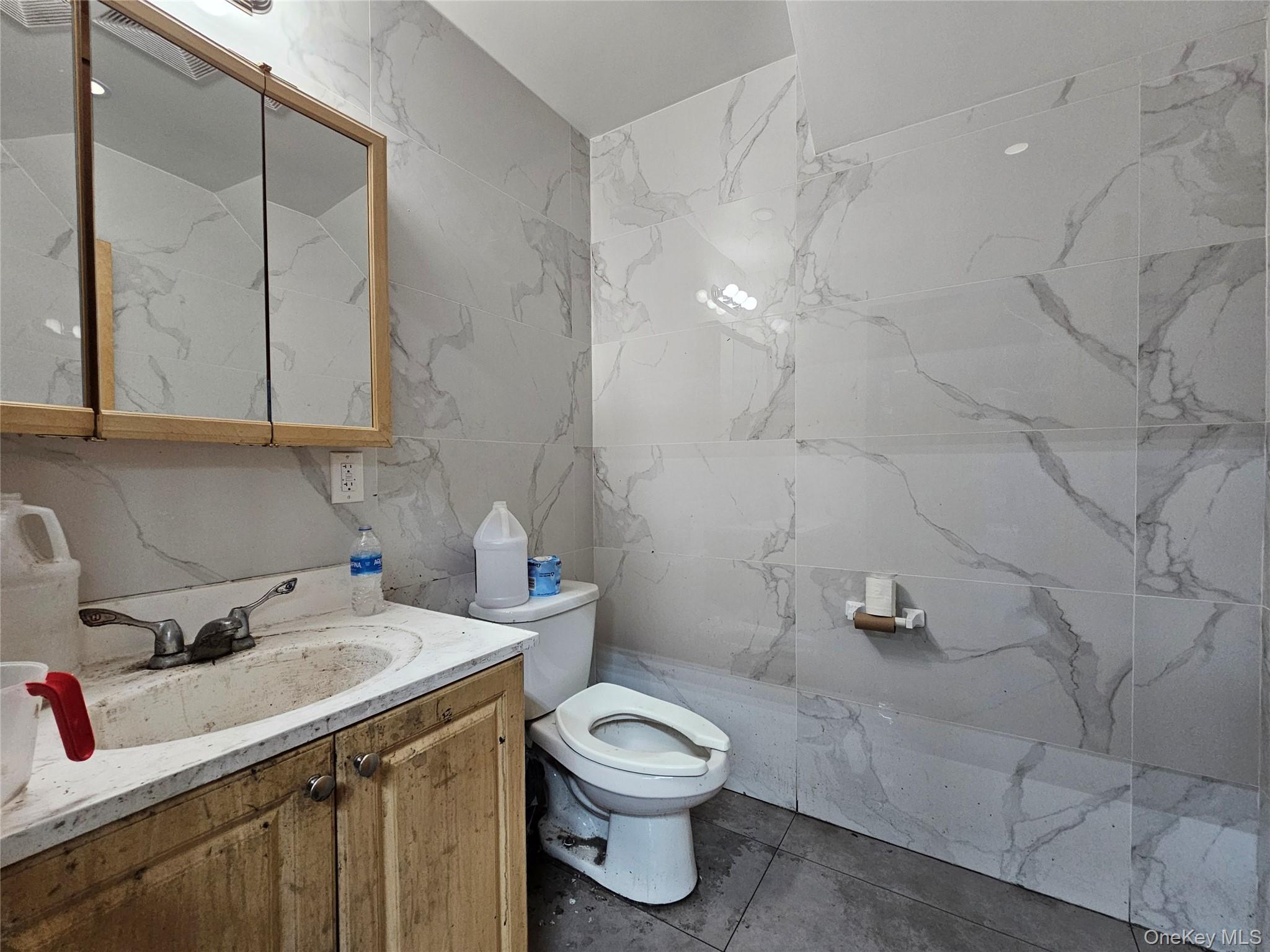 200 Knickerbocker Avenue, Bohemia, NY 11716