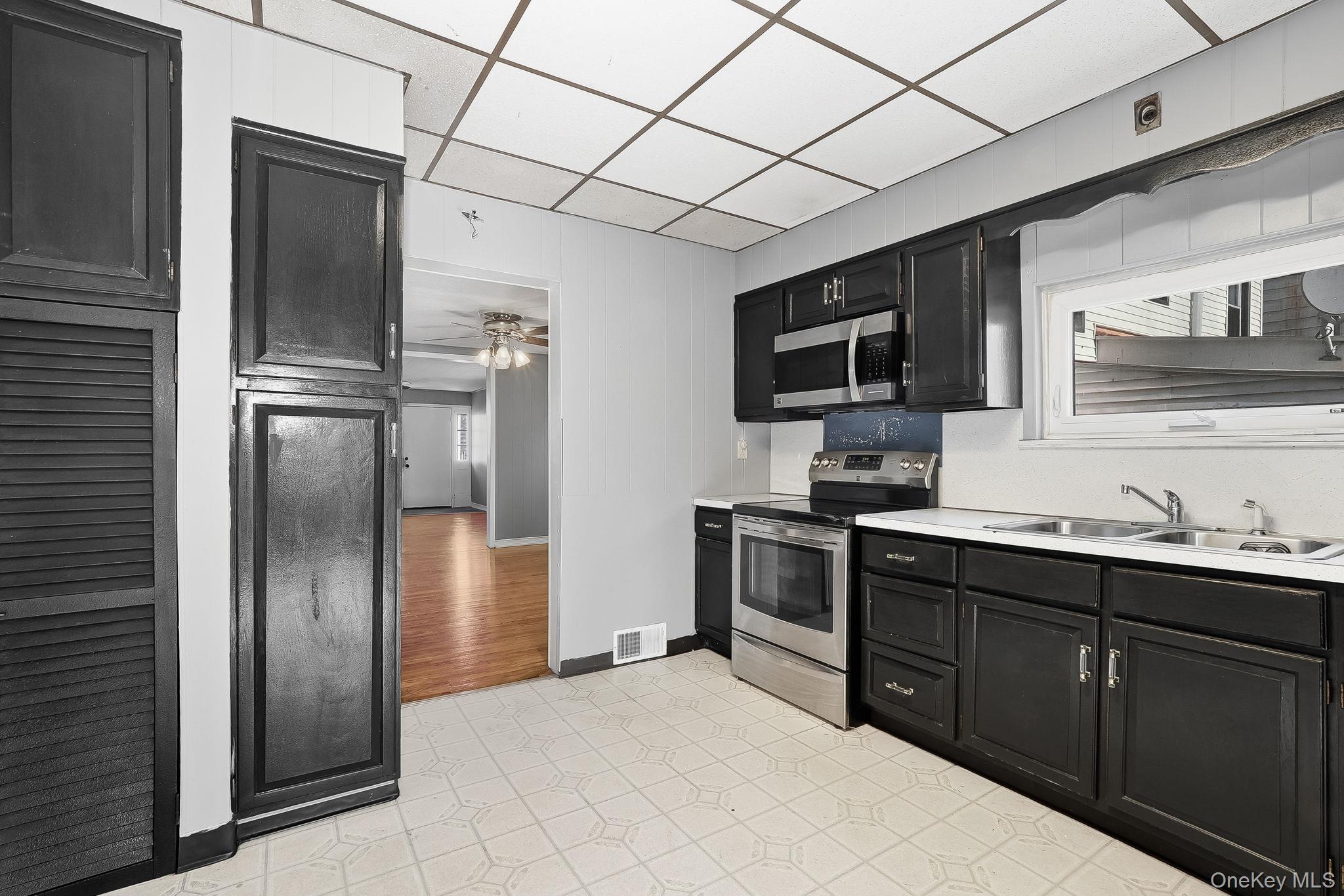 324-326 Church Street, Poughkeepsie, NY 12601