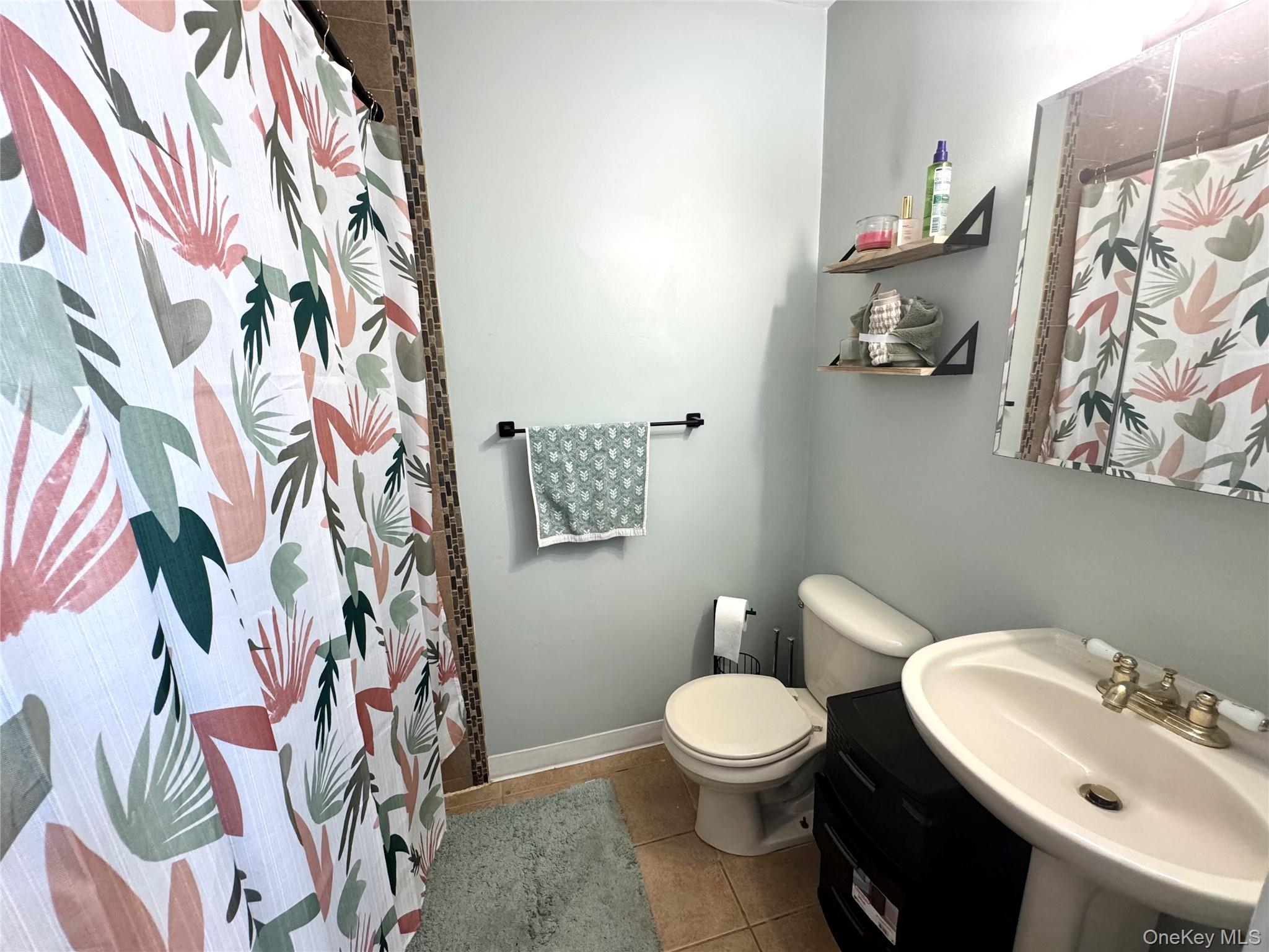 49 Pointe Circle S # 49, Coram, NY 11727