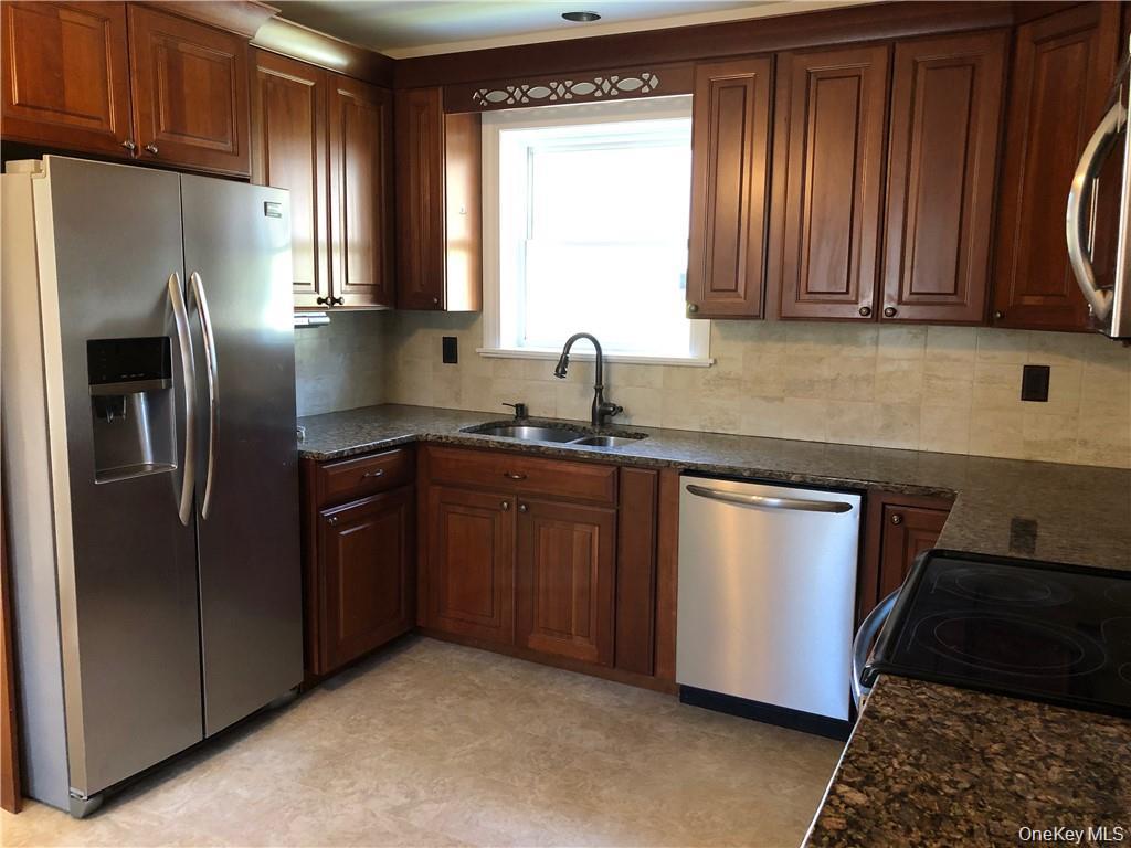 4 Edgewood Drive, Central Valley, NY 10917