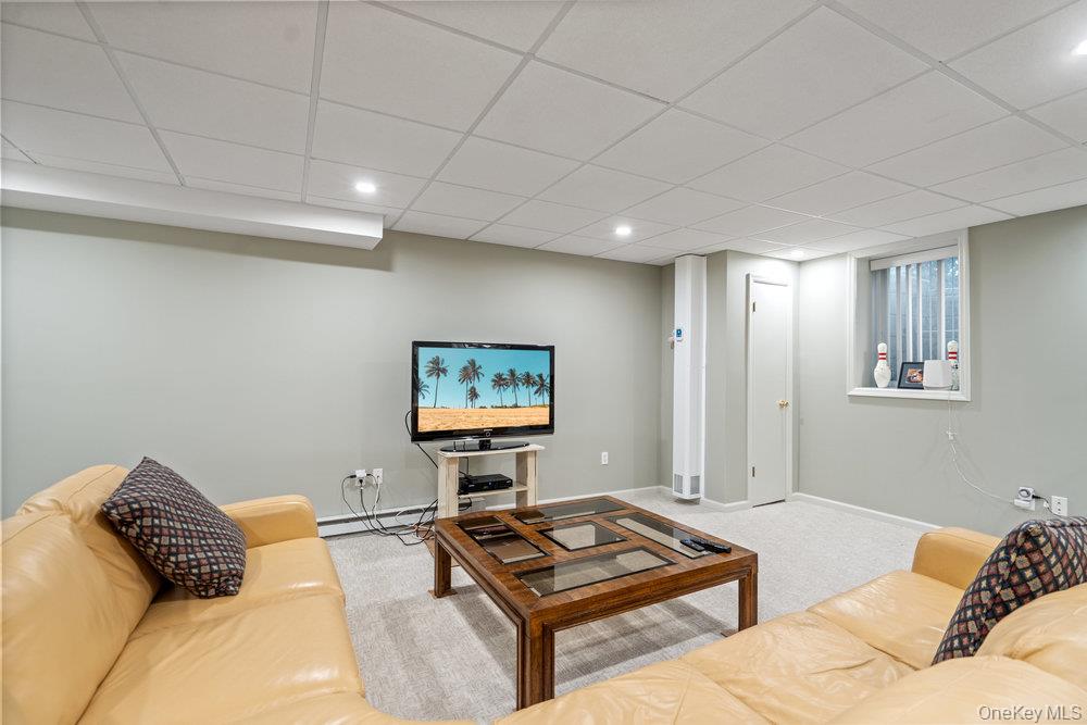 12 Chester Drive, Great Neck, NY 11021