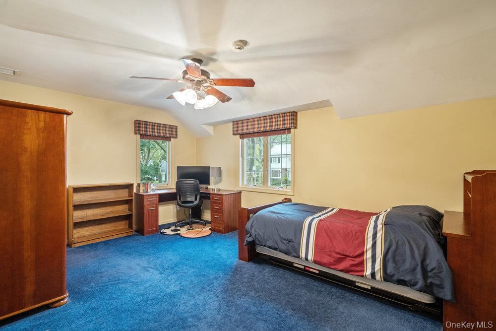 12 Chester Drive, Great Neck, NY 11021