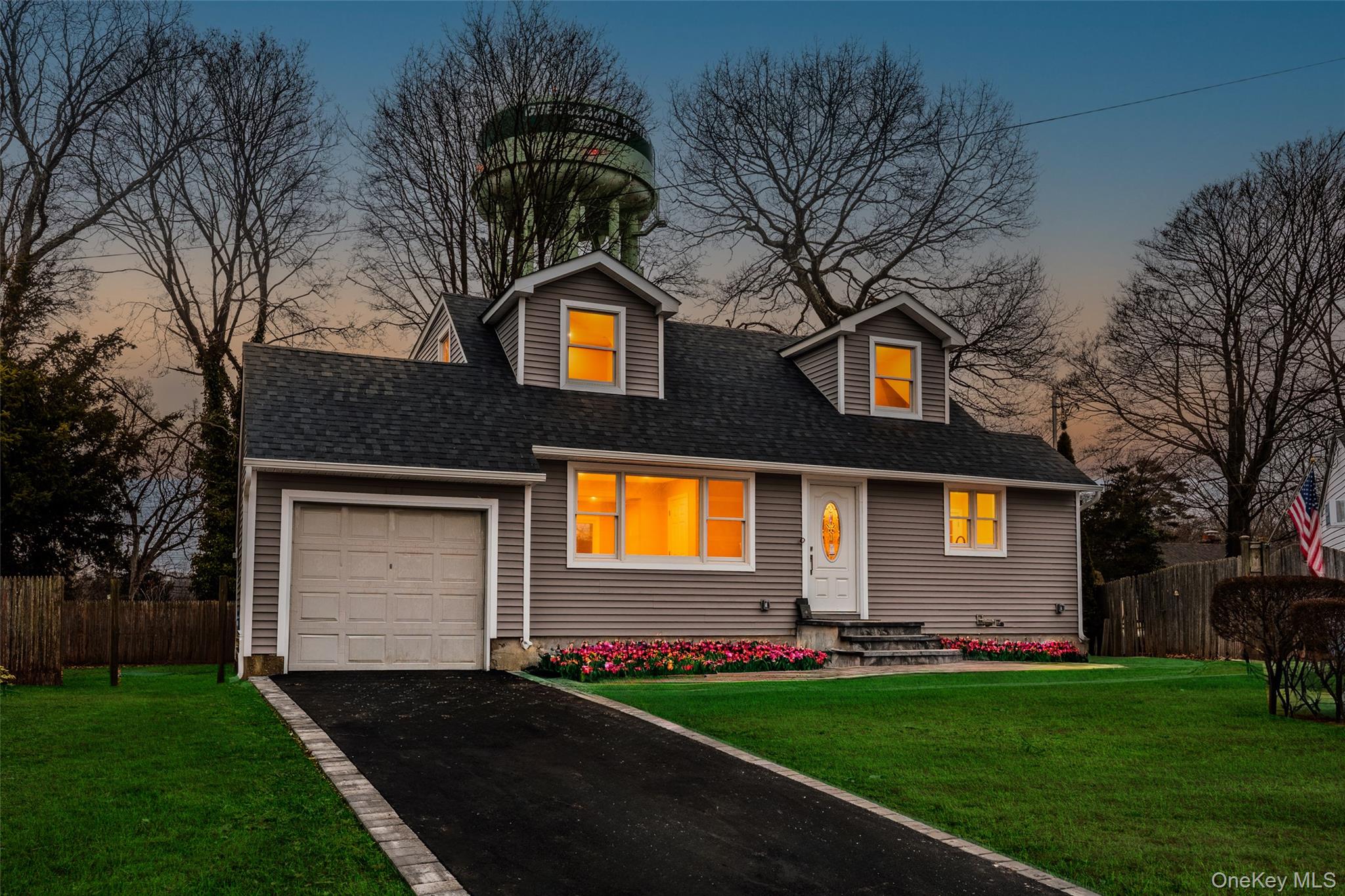 6 Grand Haven Court, Commack, NY 11725