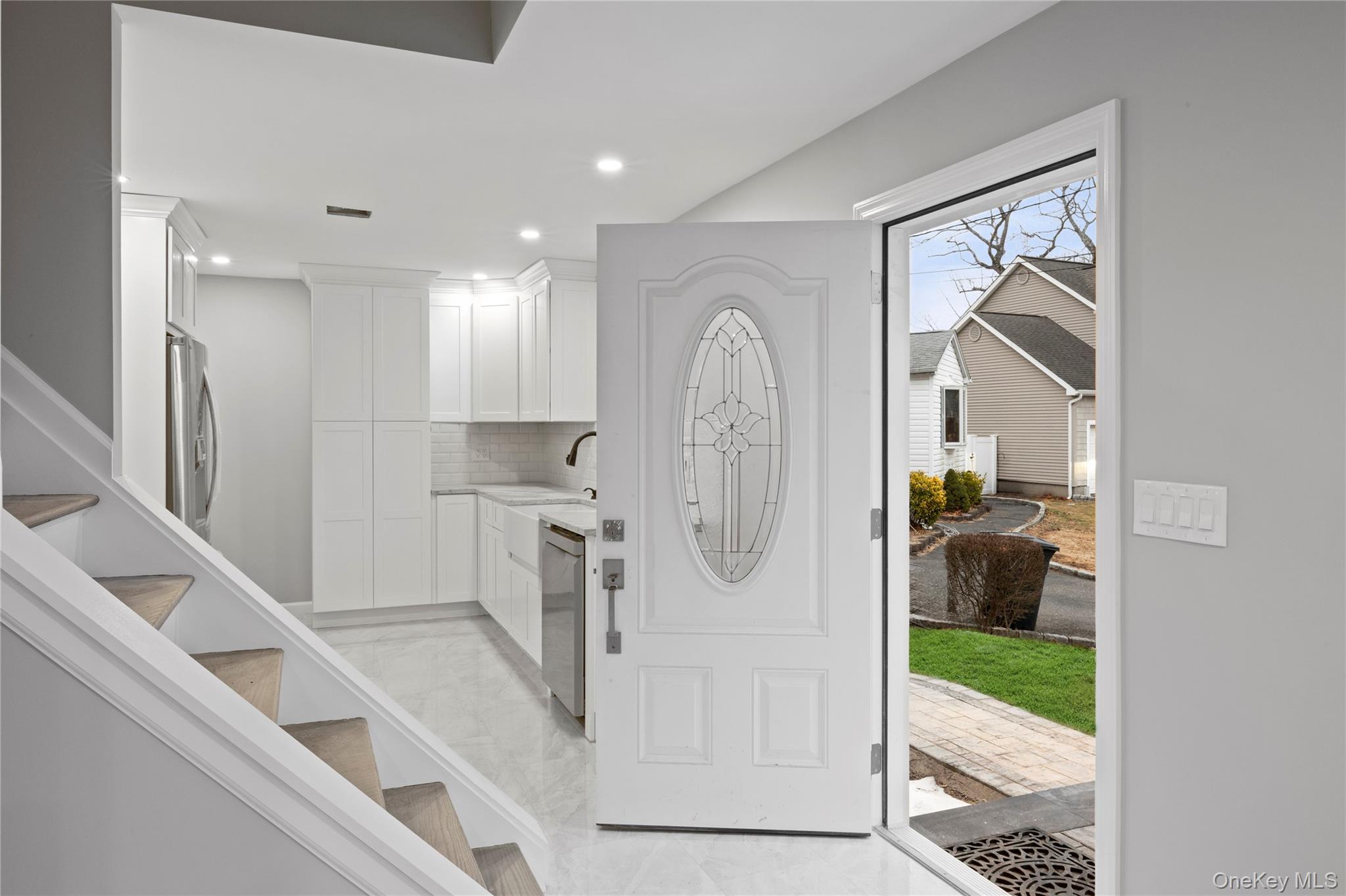 6 Grand Haven Court, Commack, NY 11725