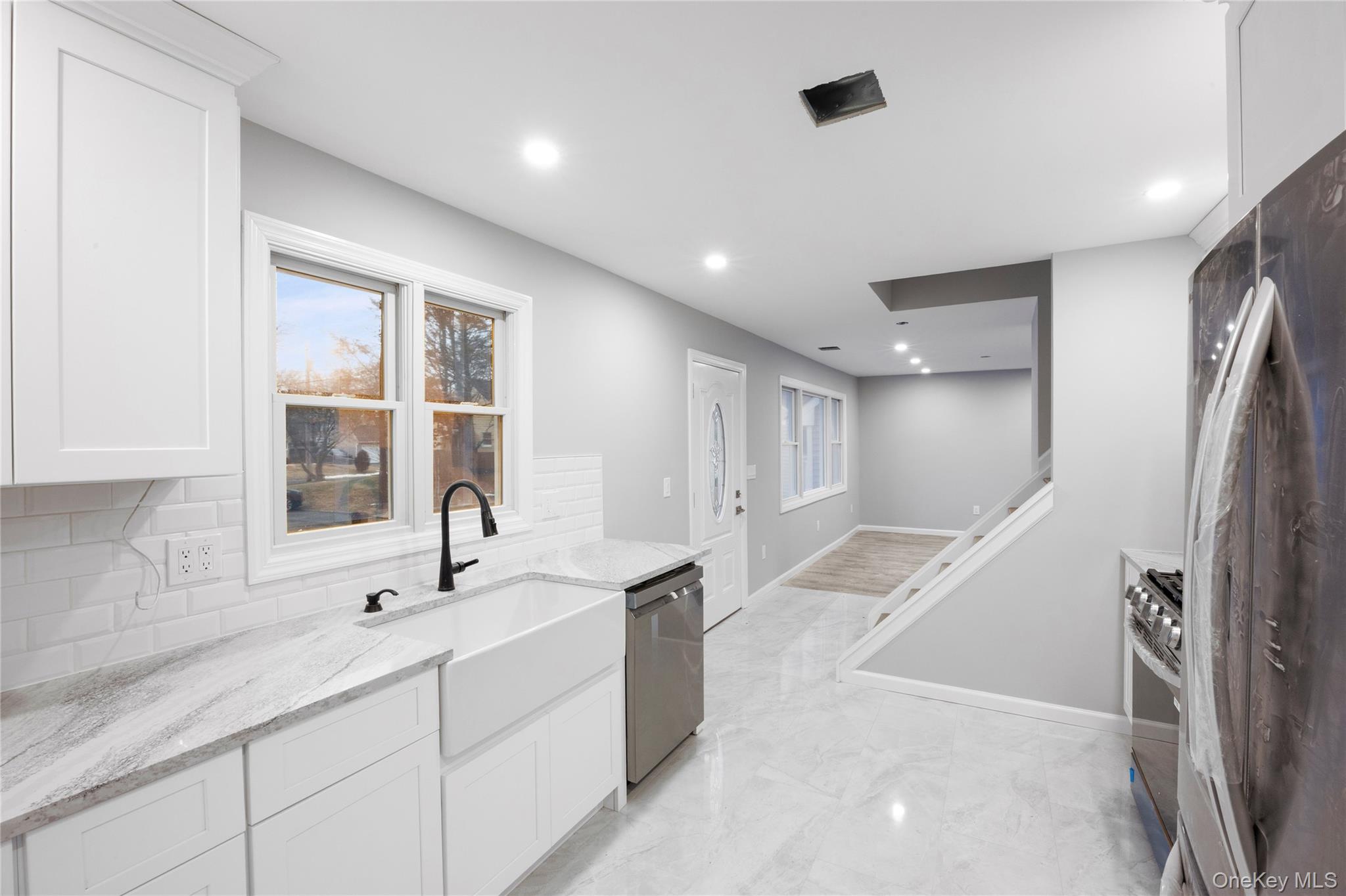 6 Grand Haven Court, Commack, NY 11725