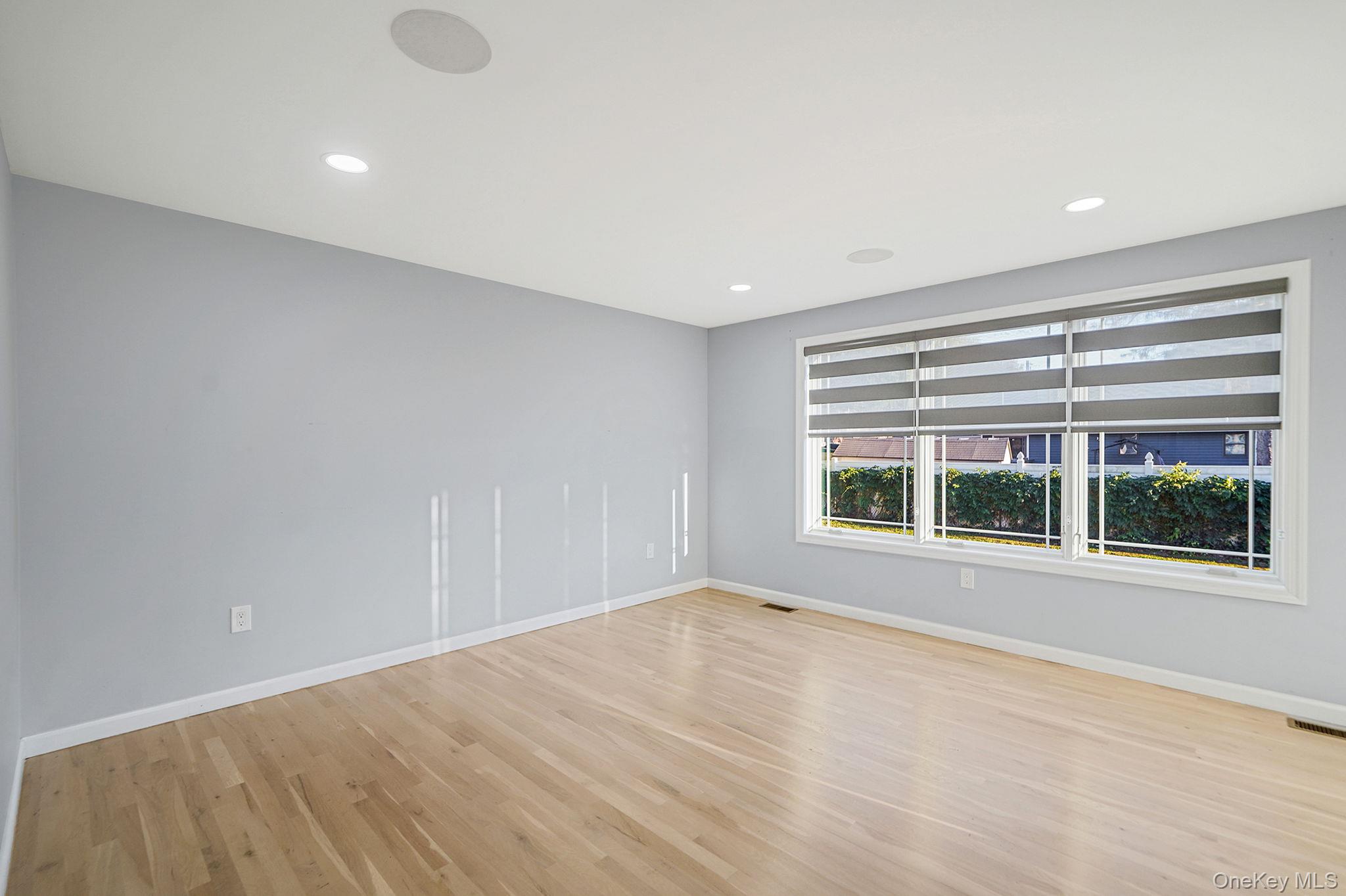 20 Pell Avenue, North Babylon, NY 11703