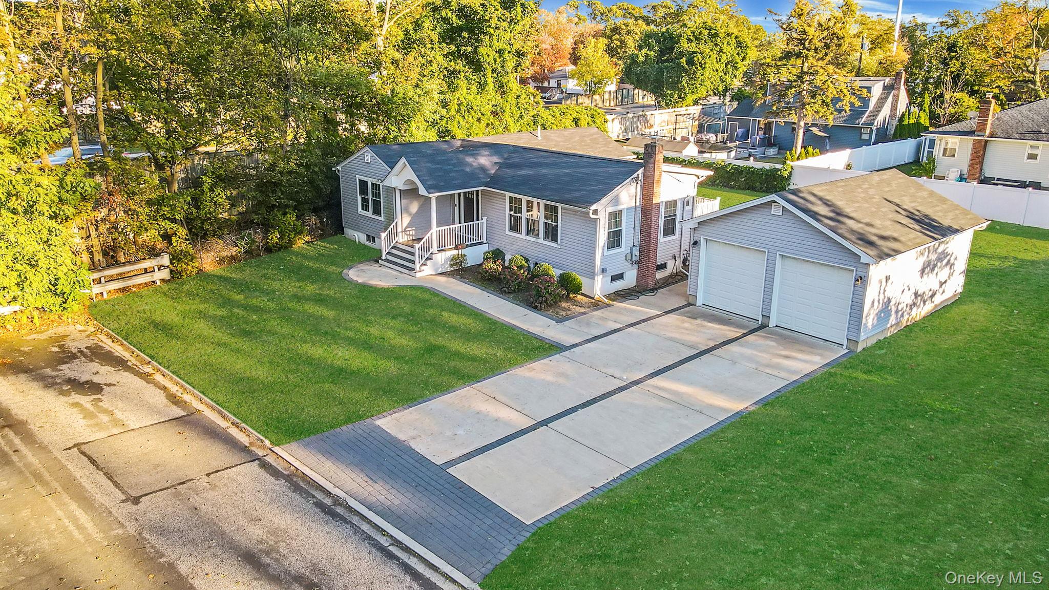 20 Pell Avenue, North Babylon, NY 11703