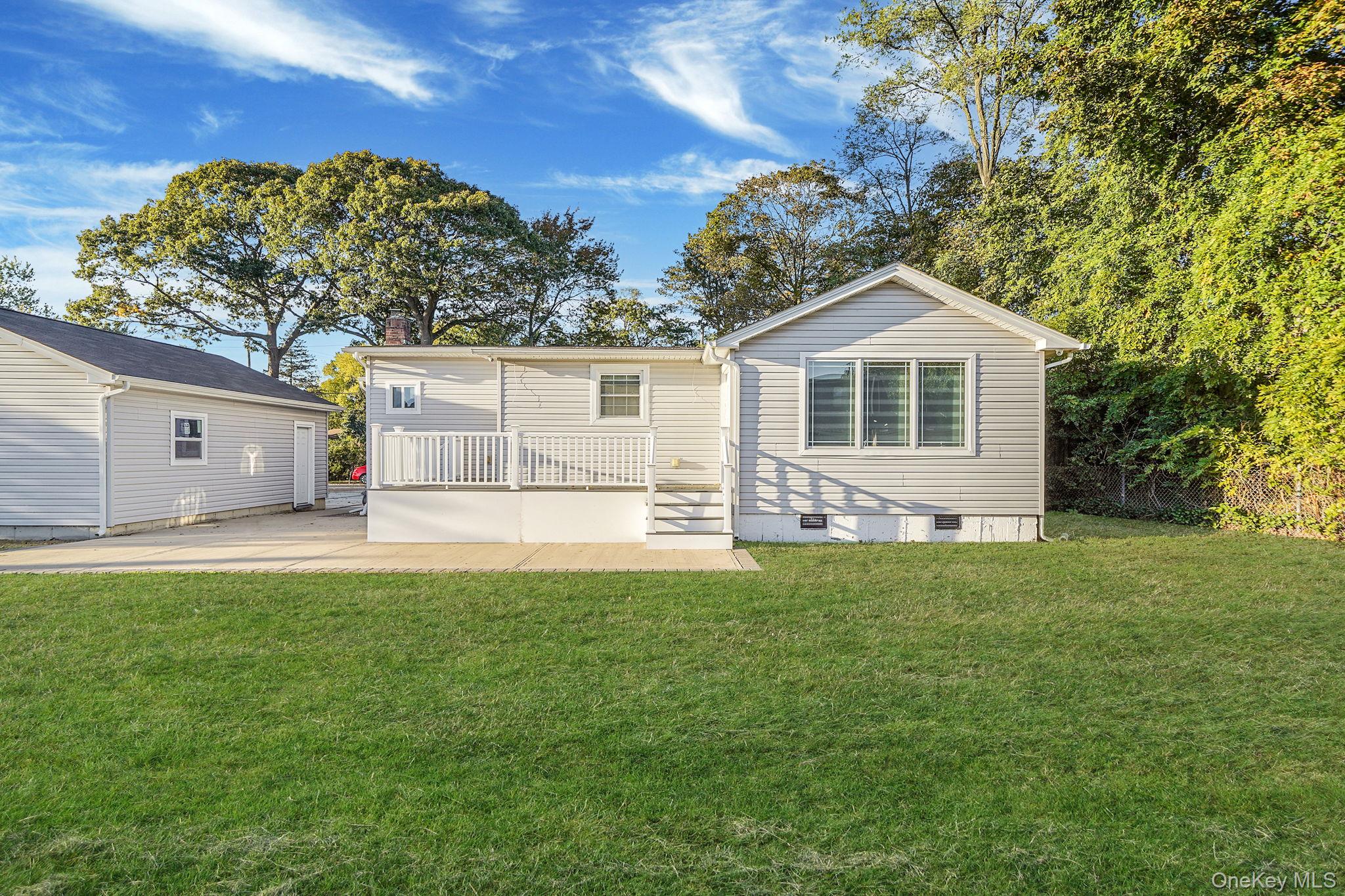 20 Pell Avenue, North Babylon, NY 11703