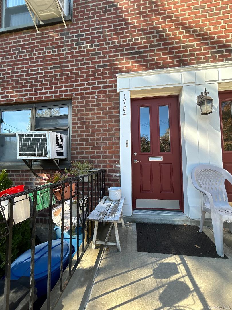 17-84 166 # 4-162, Whitestone, NY 11357