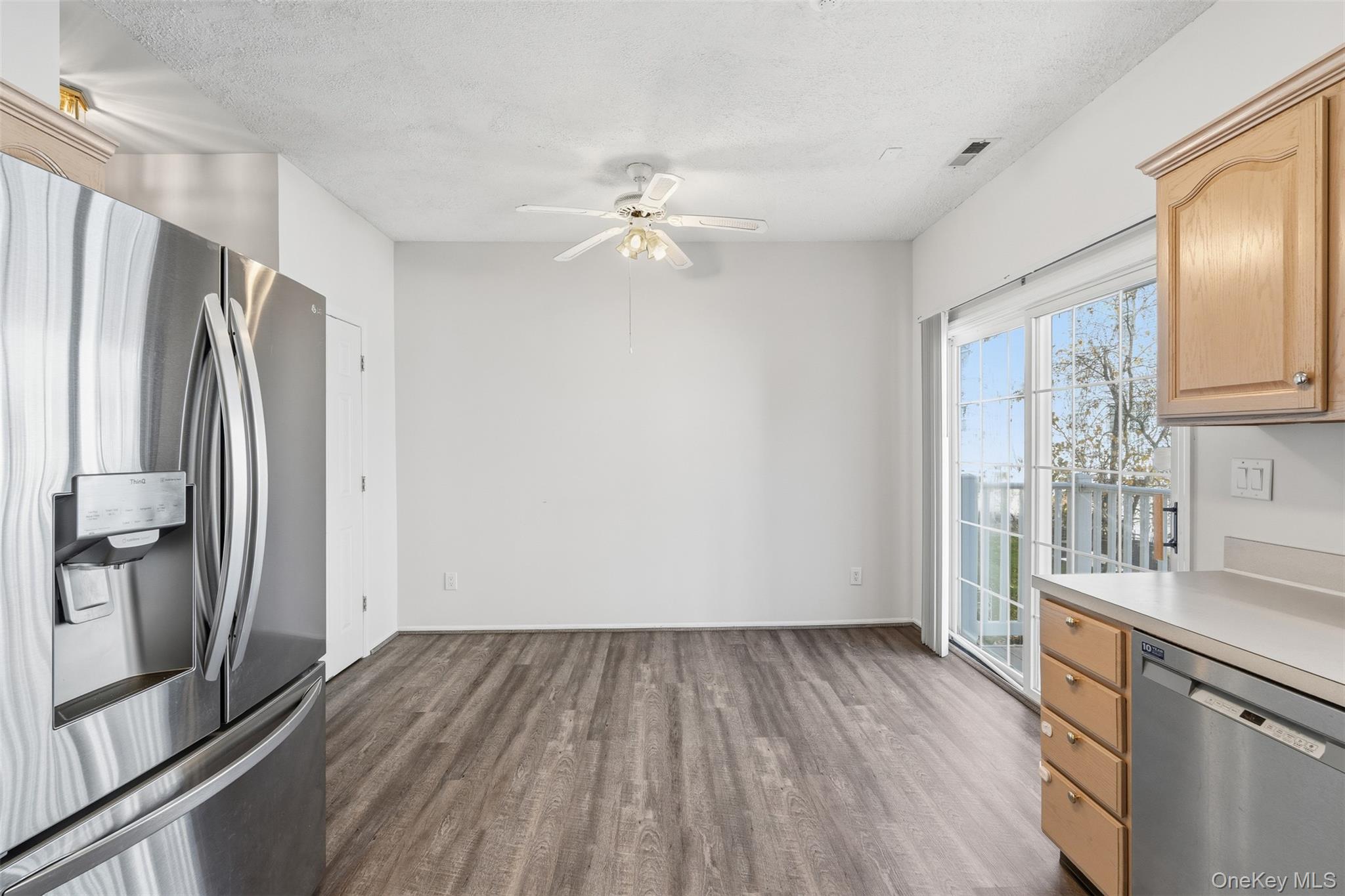 16 Autumn Drive, Nanuet, NY 10954