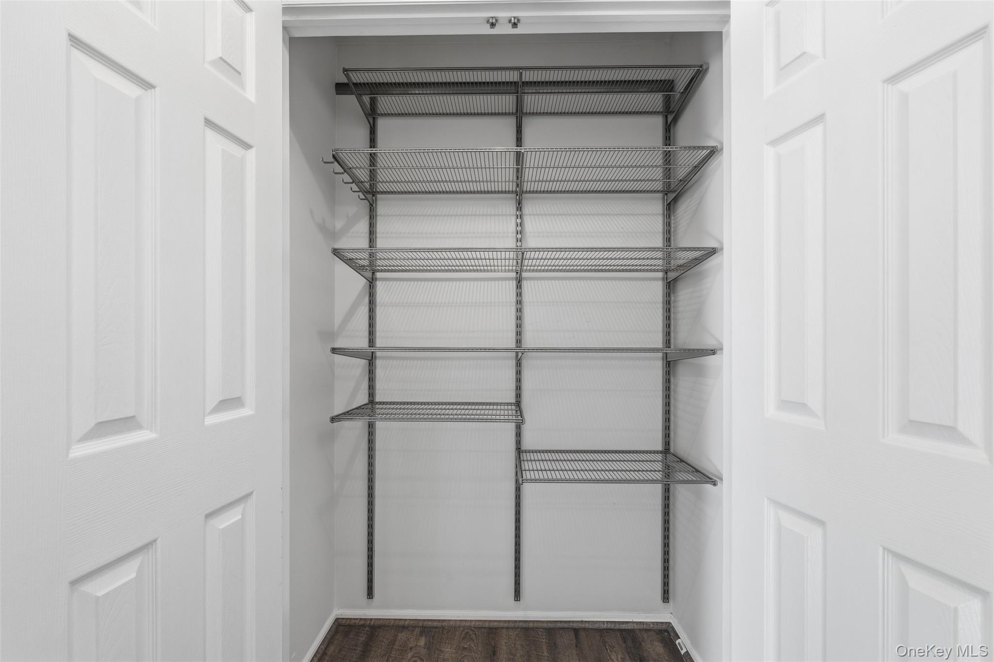 16 Autumn Drive, Nanuet, NY 10954