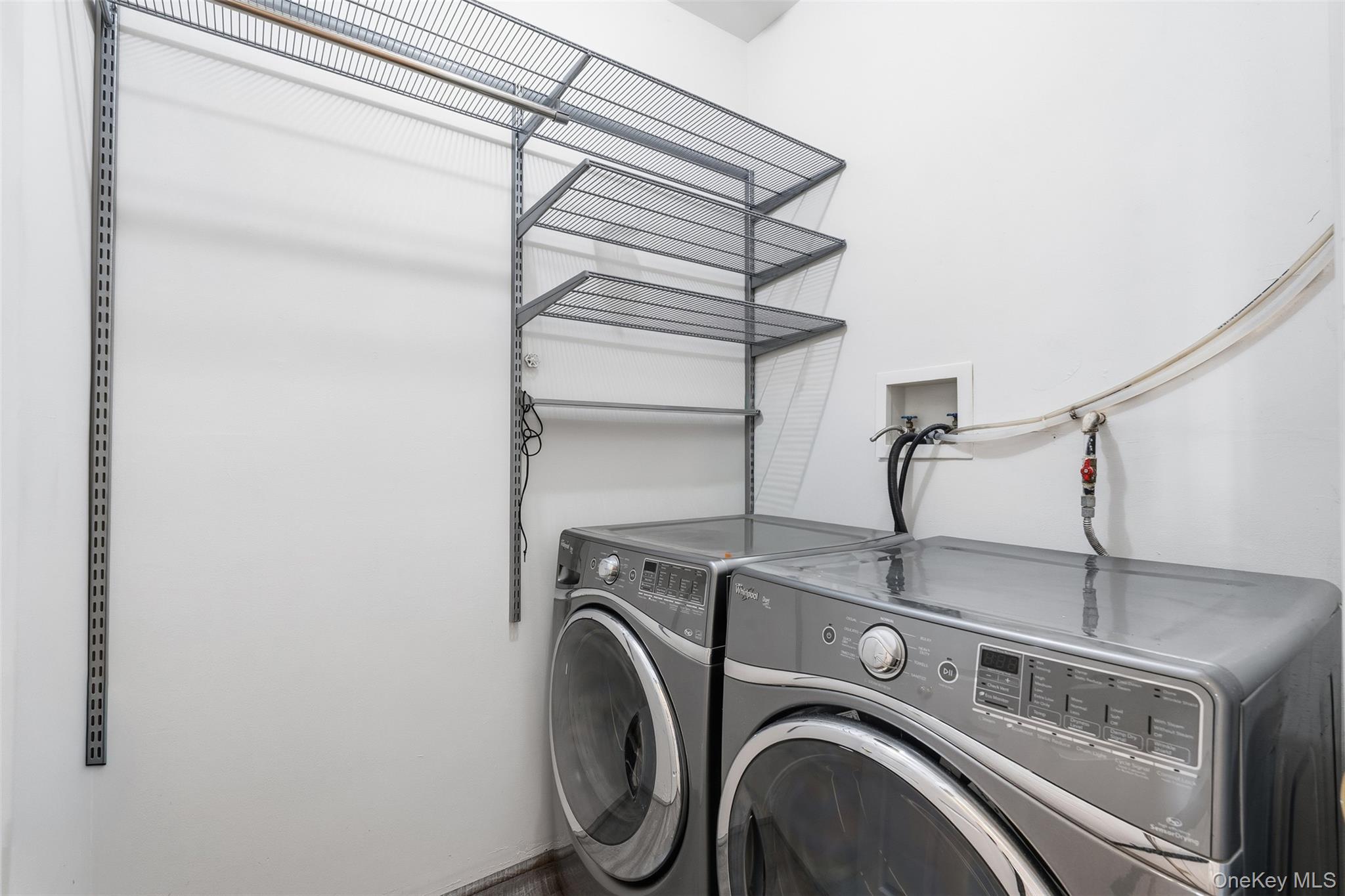 16 Autumn Drive, Nanuet, NY 10954