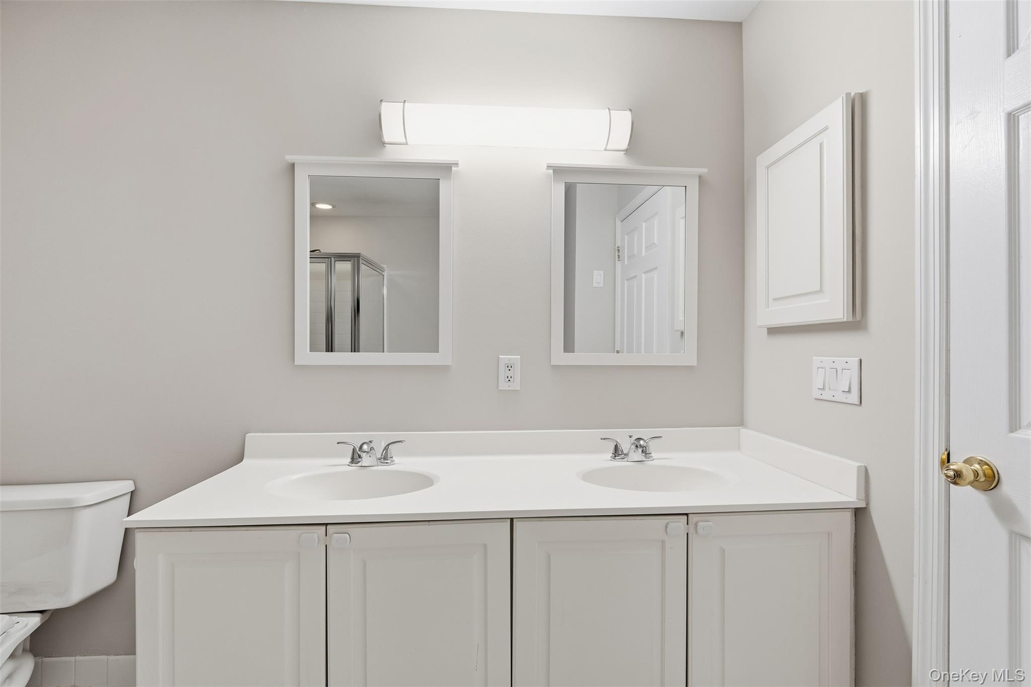 16 Autumn Drive, Nanuet, NY 10954