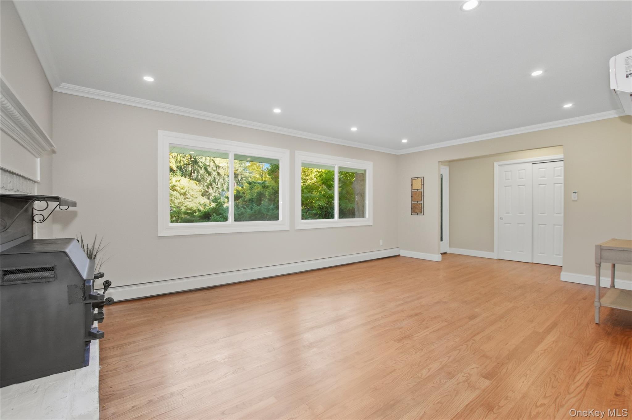 5 Ganna Lane, Huntington Station, NY 11746