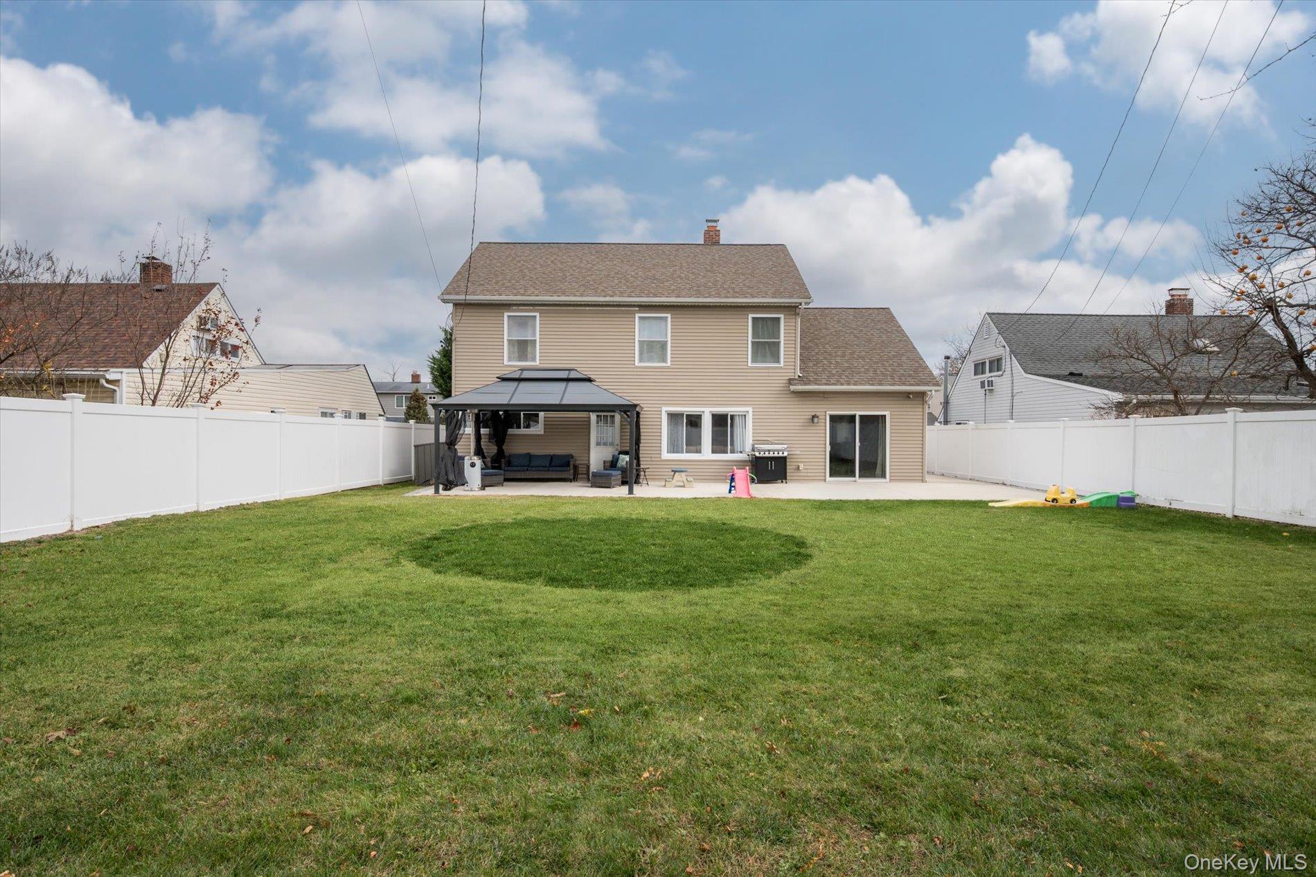 98 Hardy Lane, Westbury, NY 11590