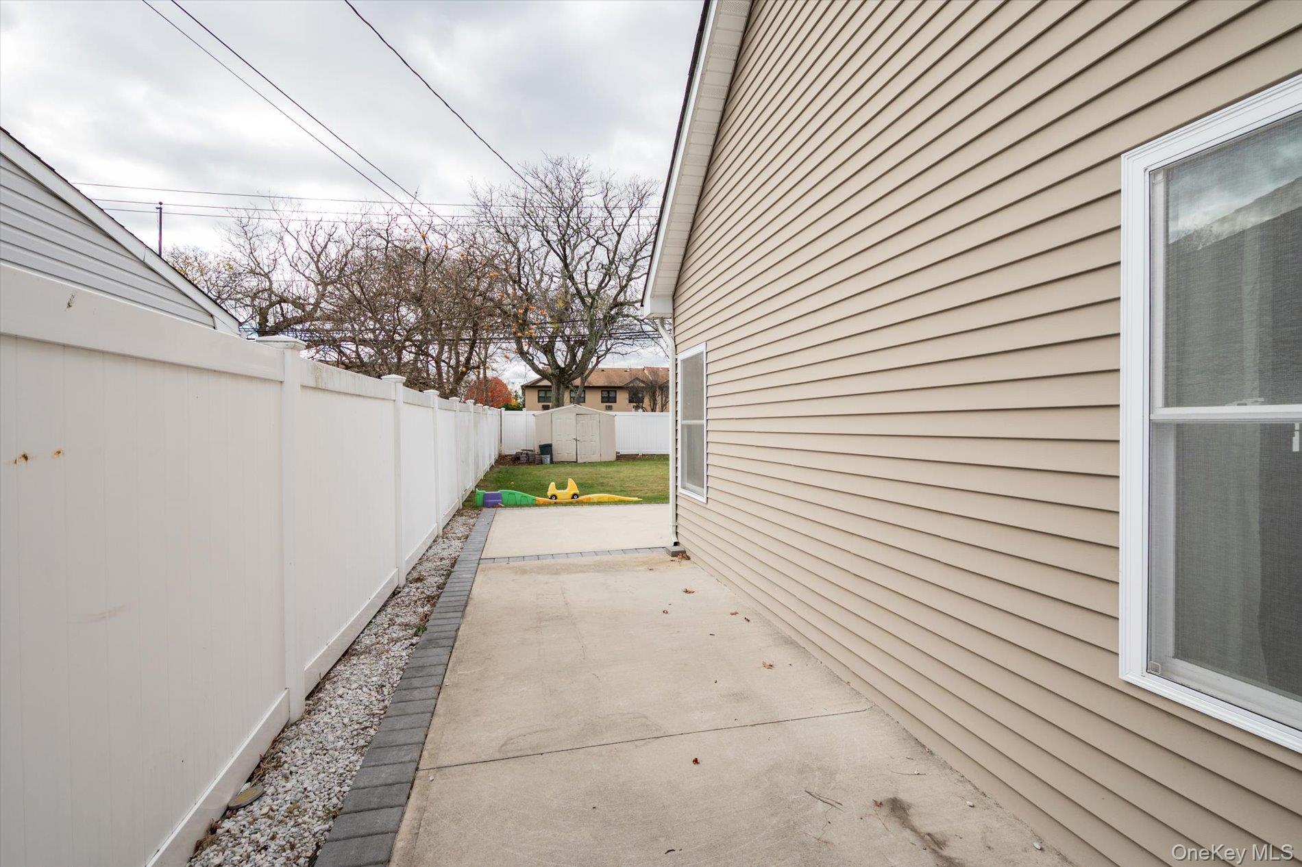 98 Hardy Lane, Westbury, NY 11590