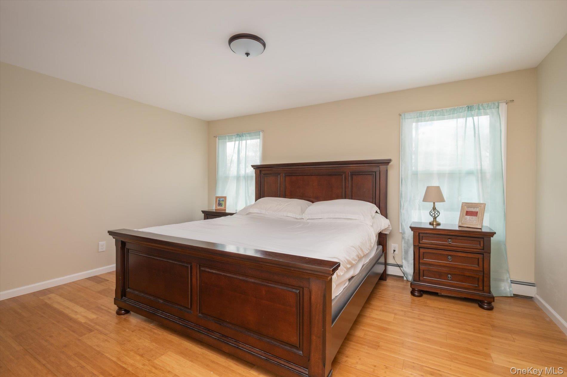 98 Hardy Lane, Westbury, NY 11590