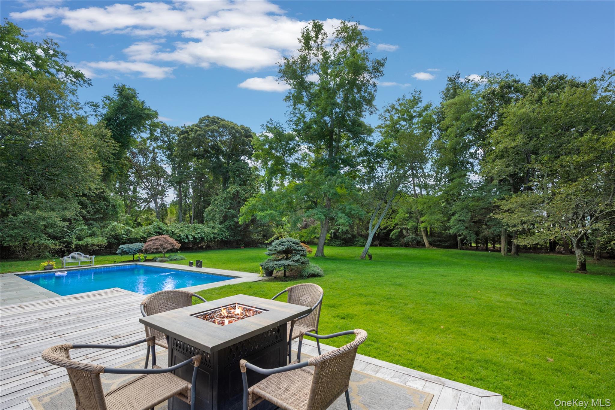 12 Fish Cove Road, Southampton, NY 11968