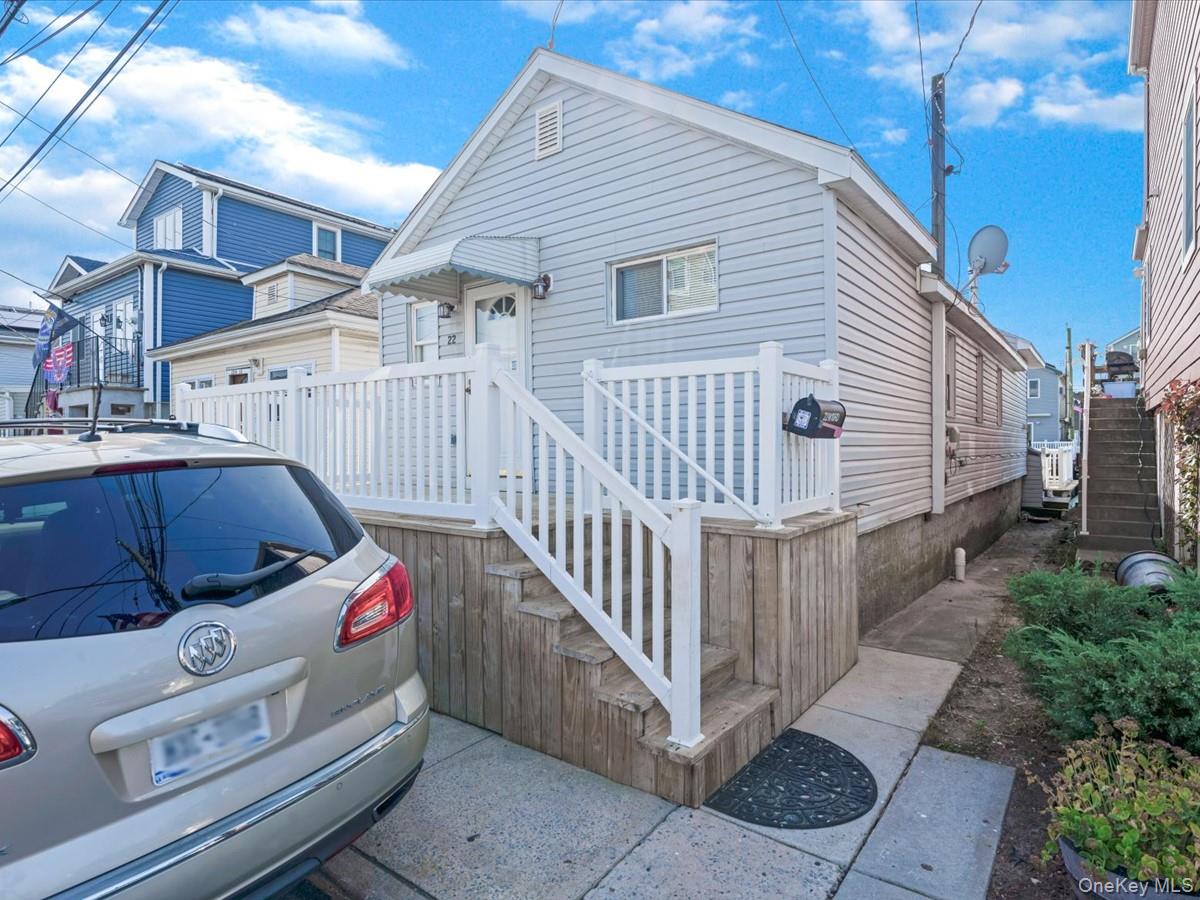22 W 10th Road, Broad Channel, NY 11693