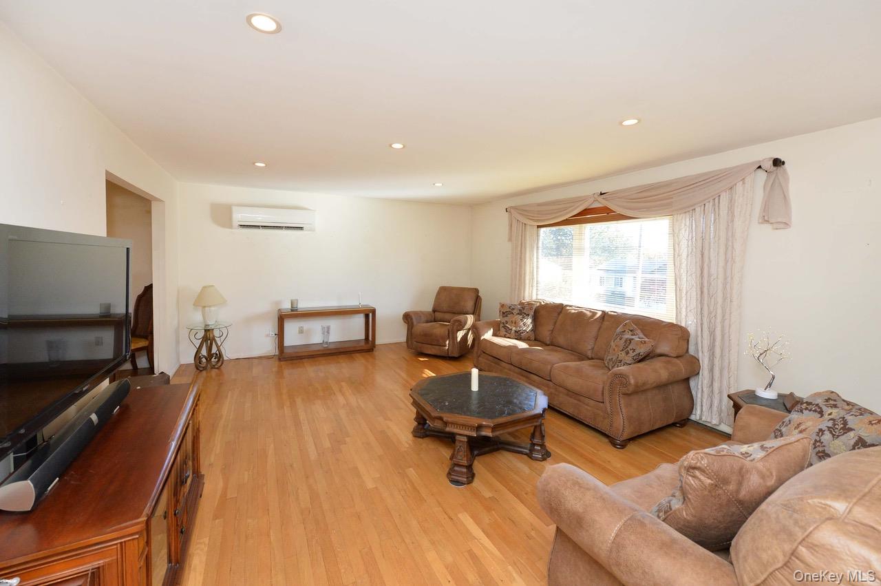 13 Park Terrace, Valley Cottage, NY 10989