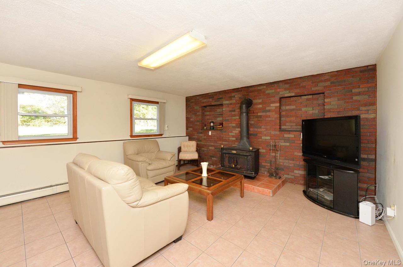 13 Park Terrace, Valley Cottage, NY 10989