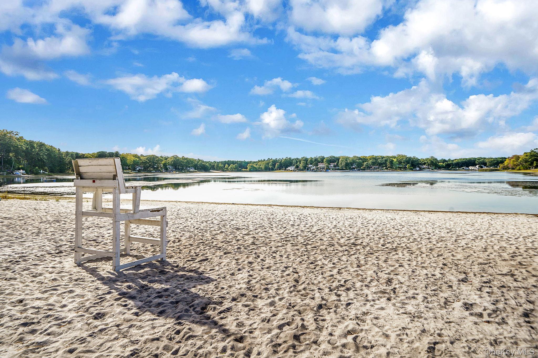 4 Wyandanch Trail, Ridge, NY 11961