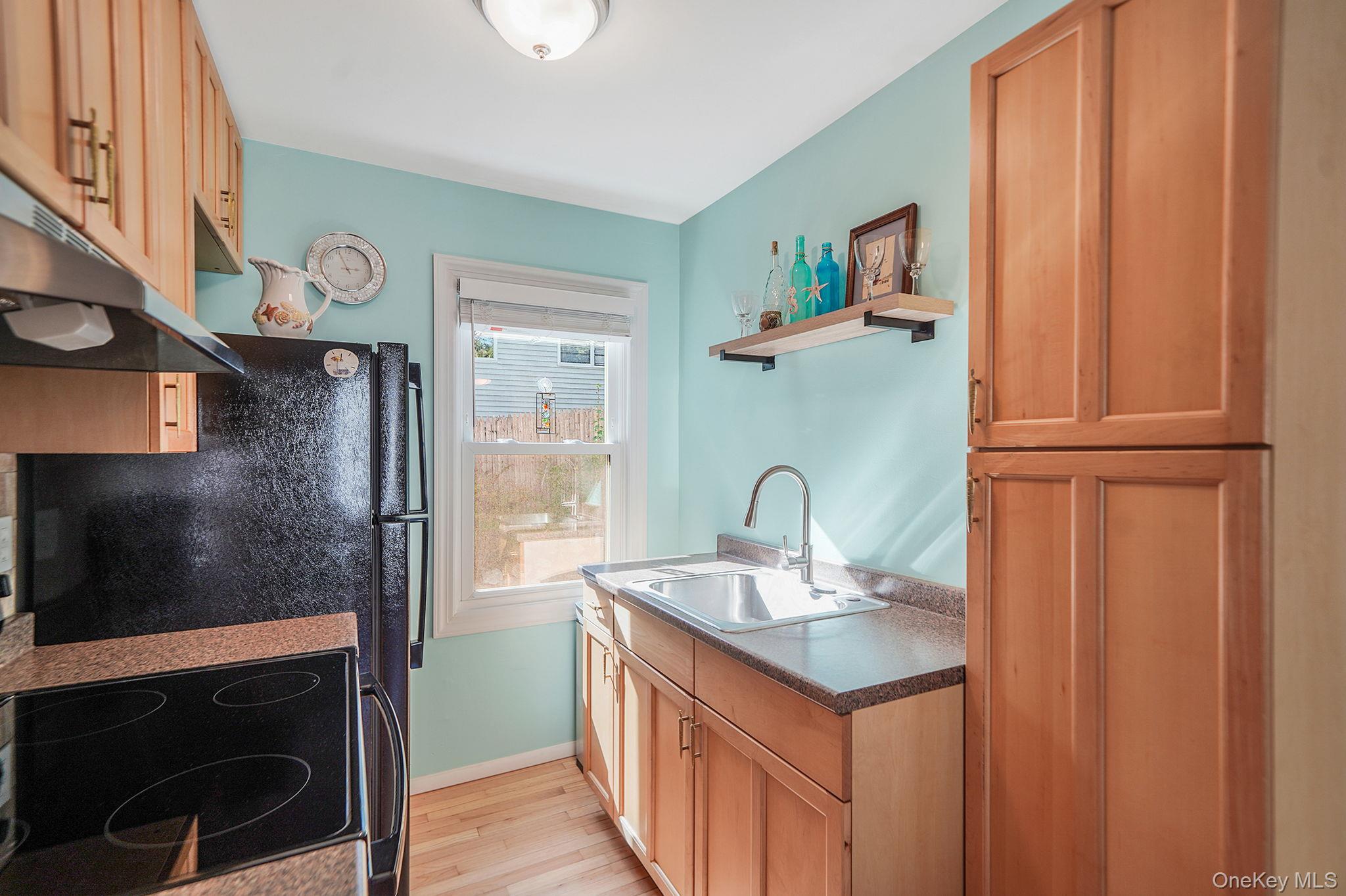 4 Wyandanch Trail, Ridge, NY 11961