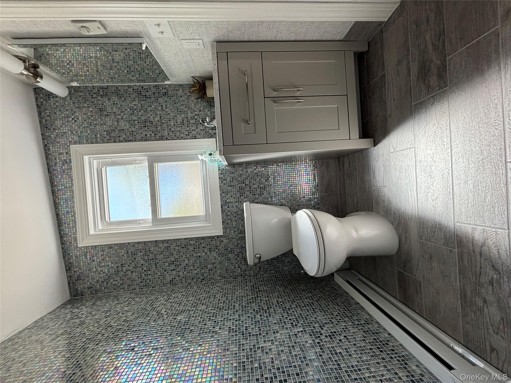 4 Wyandanch Trail, Ridge, NY 11961