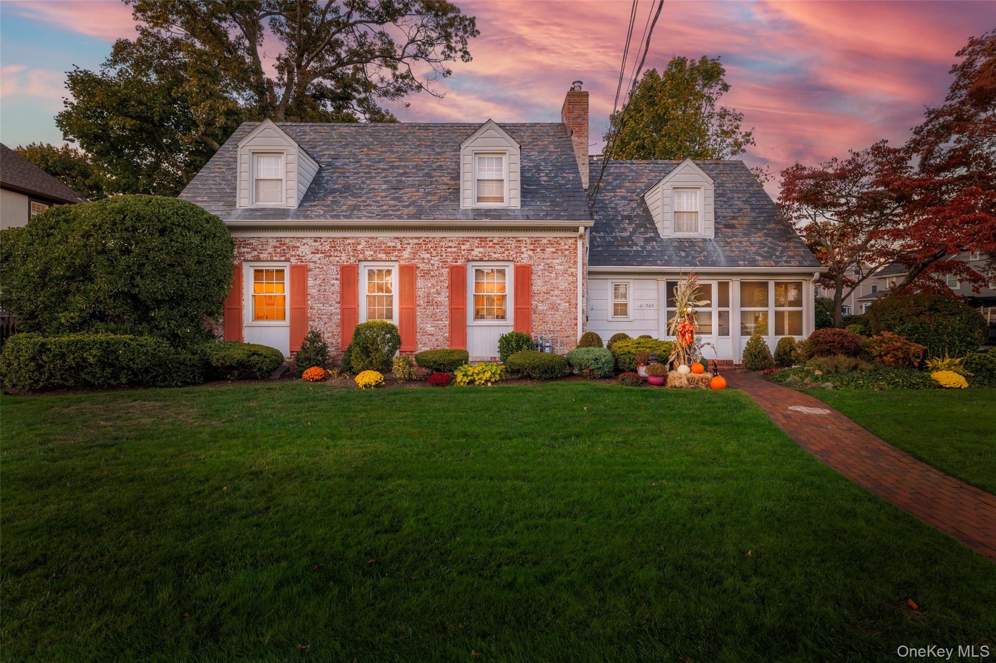 265 Raymond, Rockville Centre, NY 11570