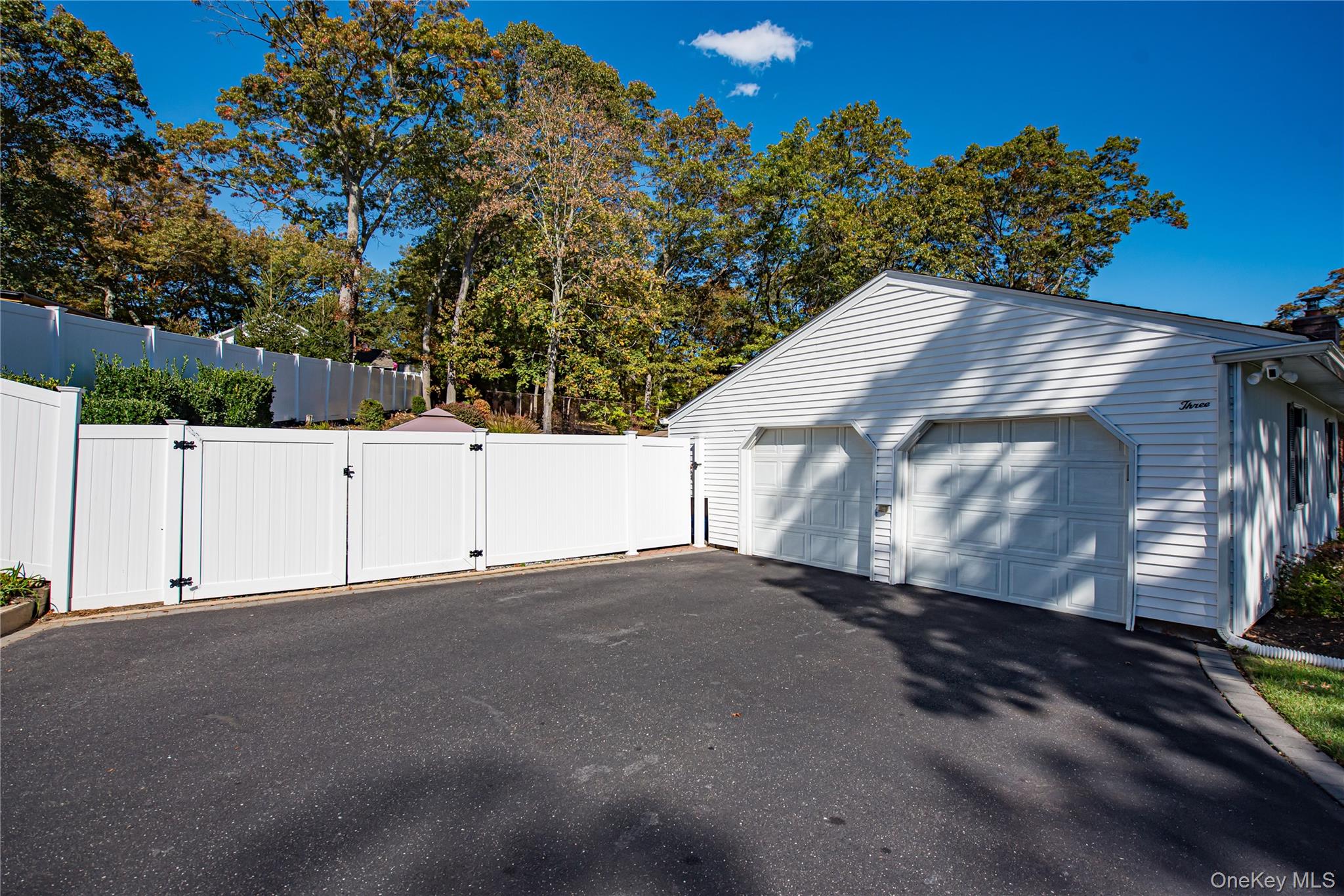 3 Walnut Road, Rocky Point, NY 11778