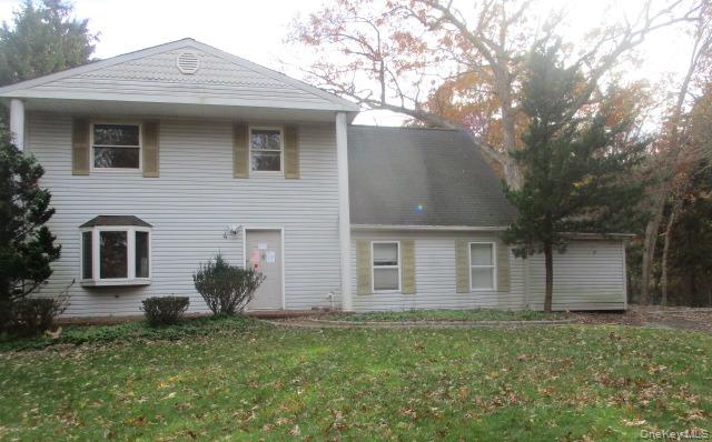 4 Evans Street, Coram, NY 11727