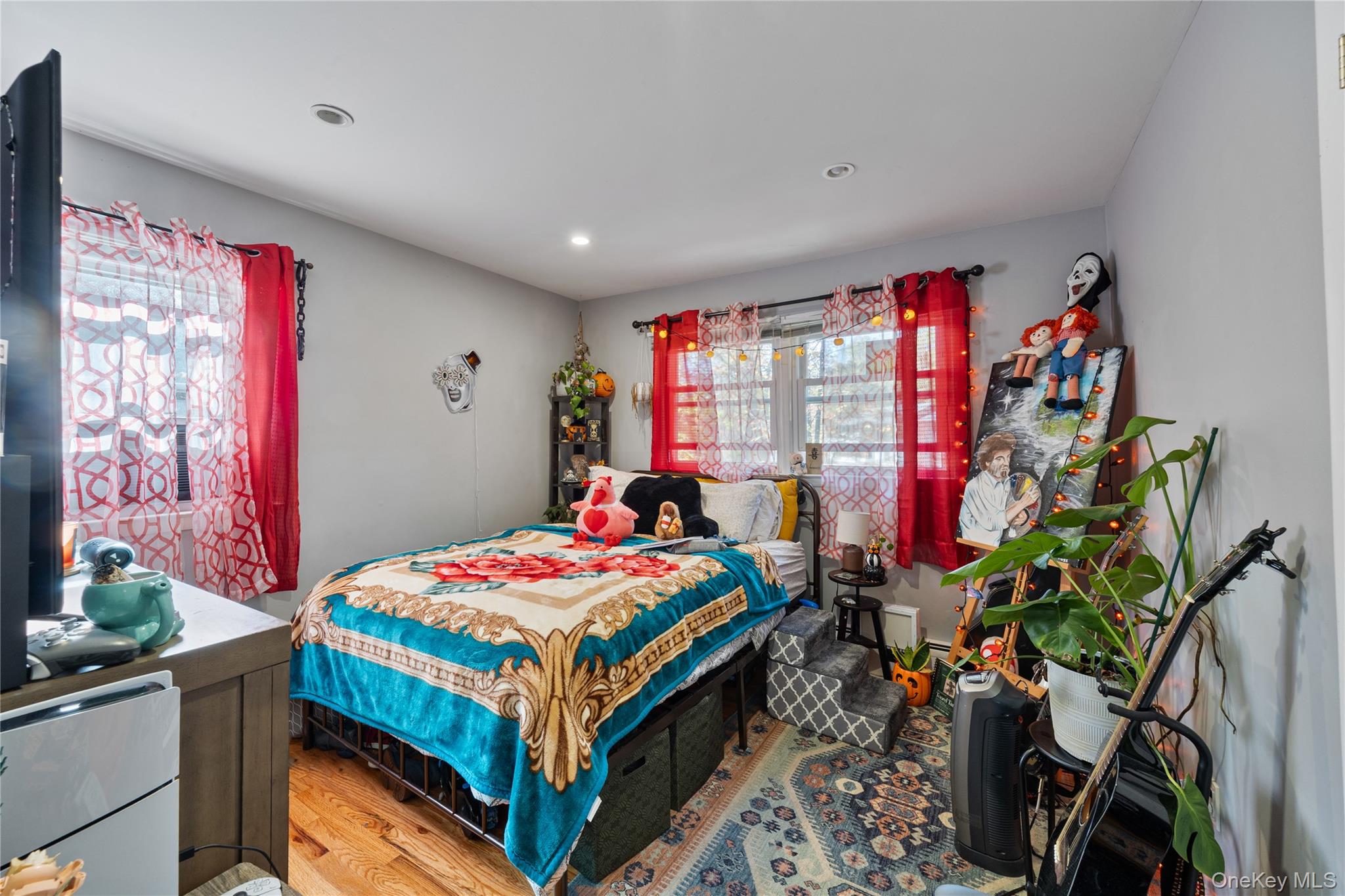 19 Apple Blossom Court, Airmont, NY 10952