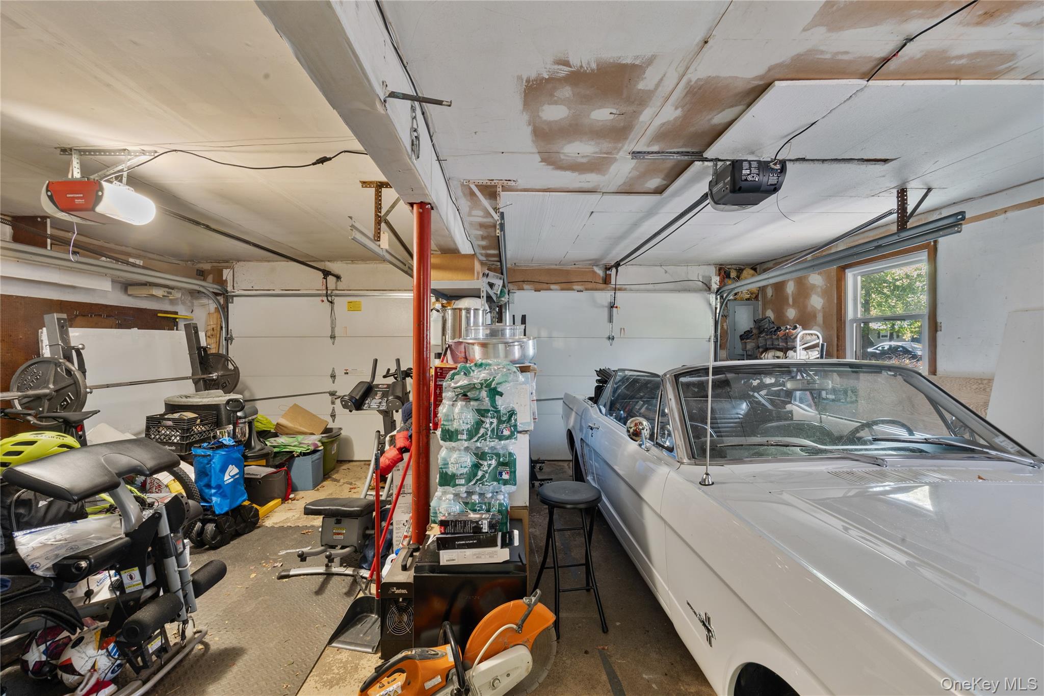 19 Apple Blossom Court, Airmont, NY 10952