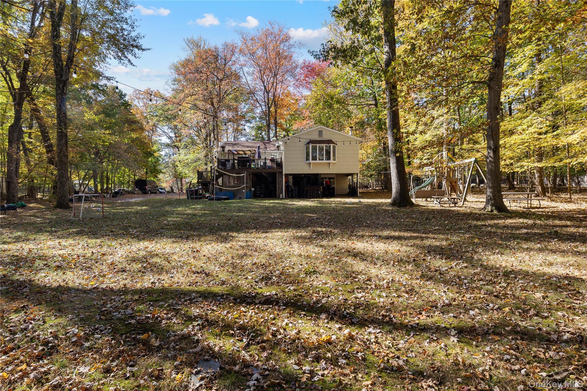 19 Apple Blossom Court, Airmont, NY 10952