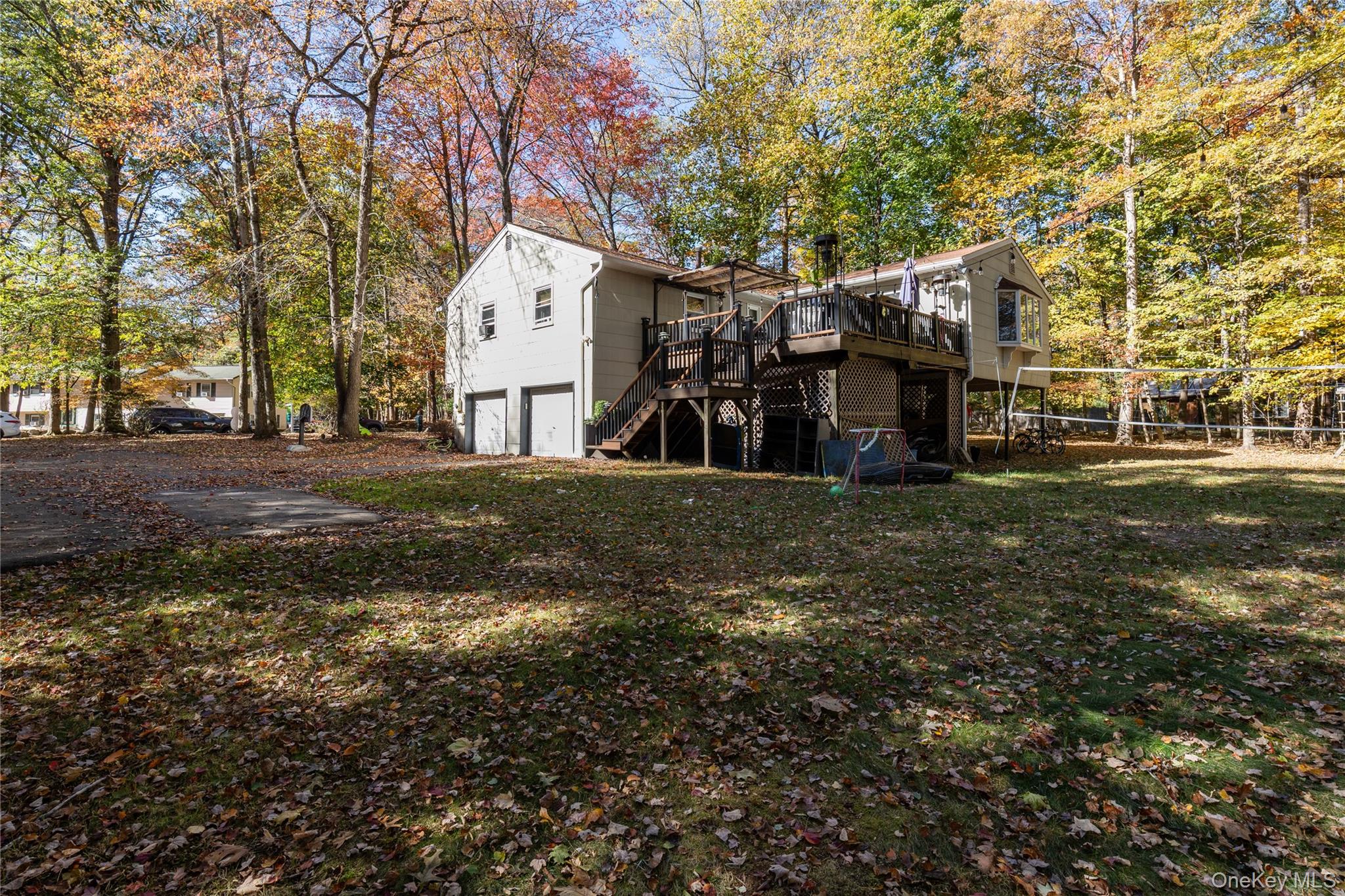 19 Apple Blossom Court, Airmont, NY 10952