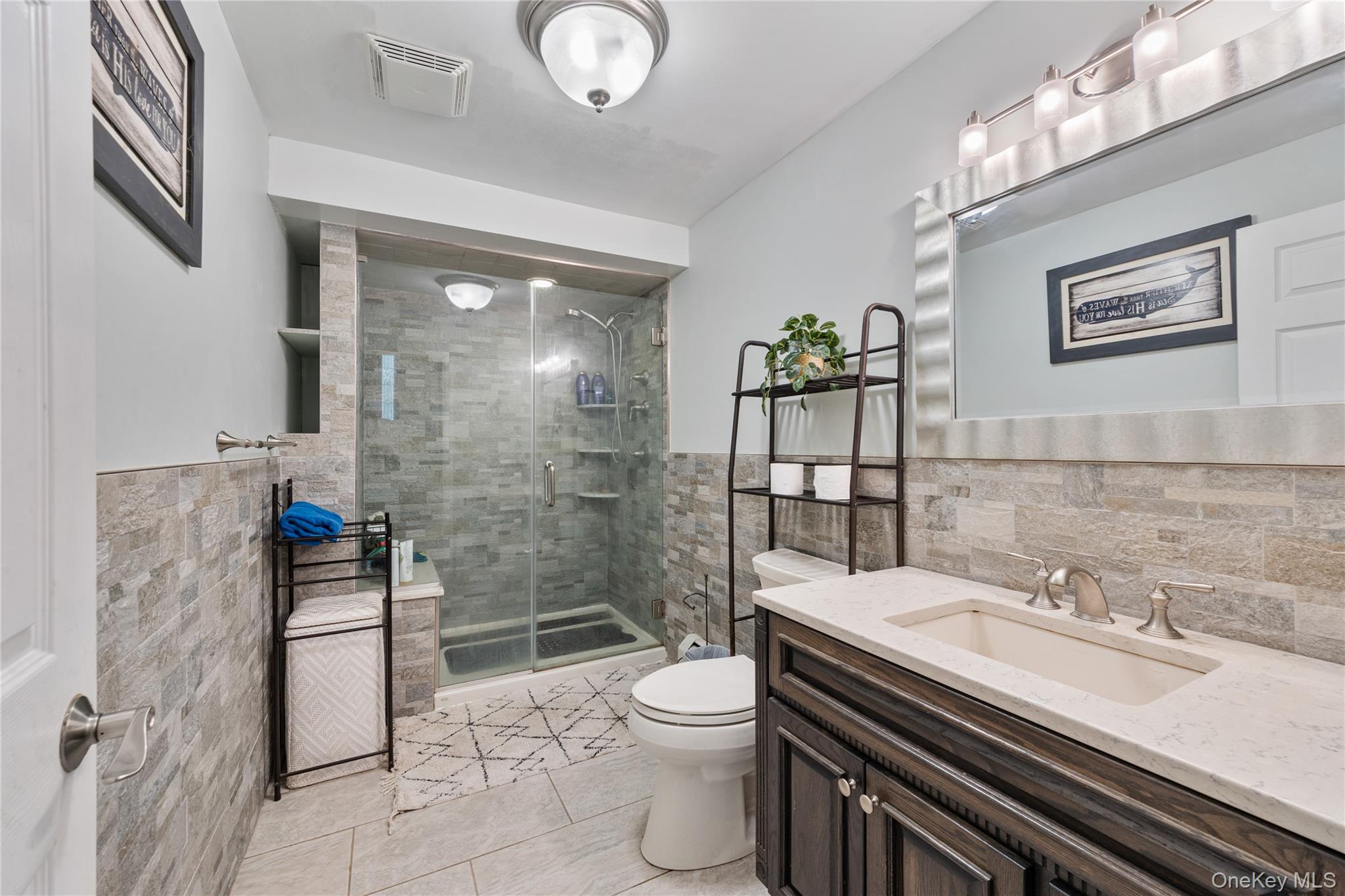 19 Apple Blossom Court, Airmont, NY 10952