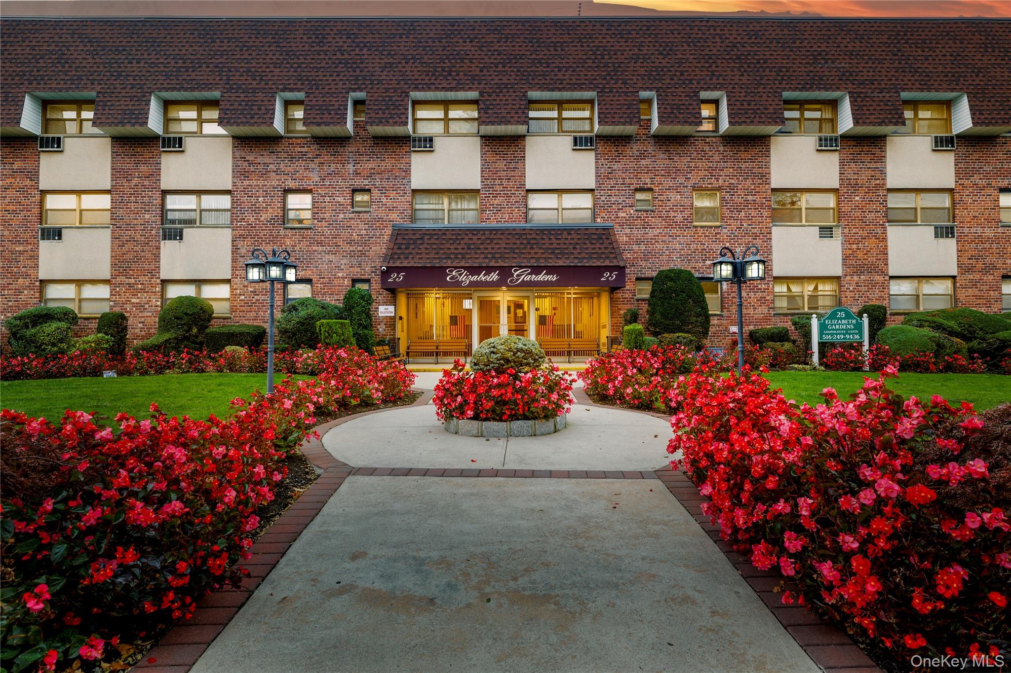 25 Elizabeth Street # 3H, Farmingdale, NY 11735