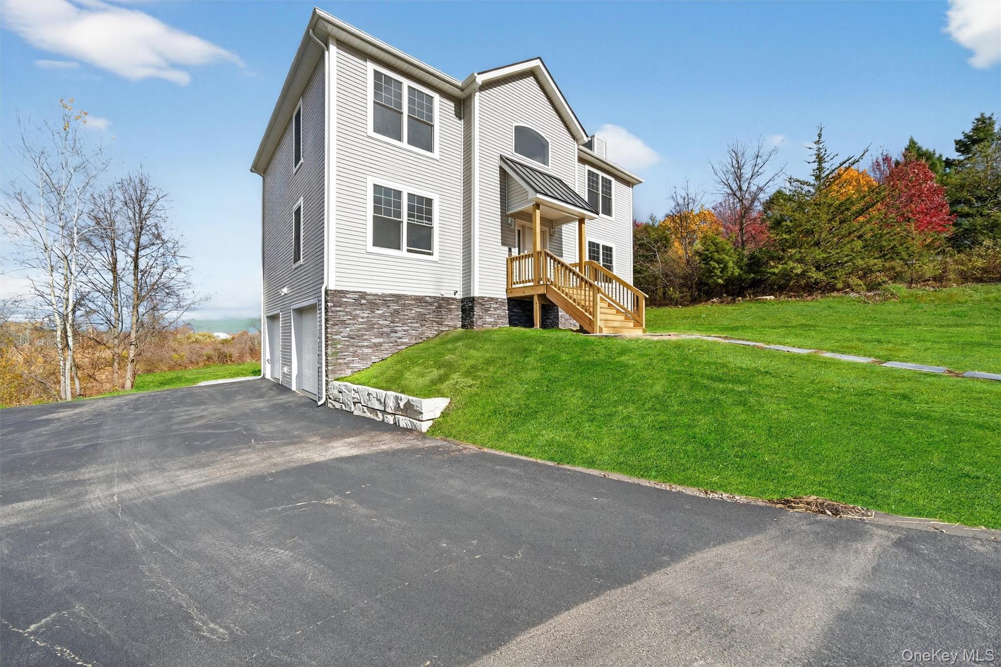 8 Bills Lane, Milton, NY 12547