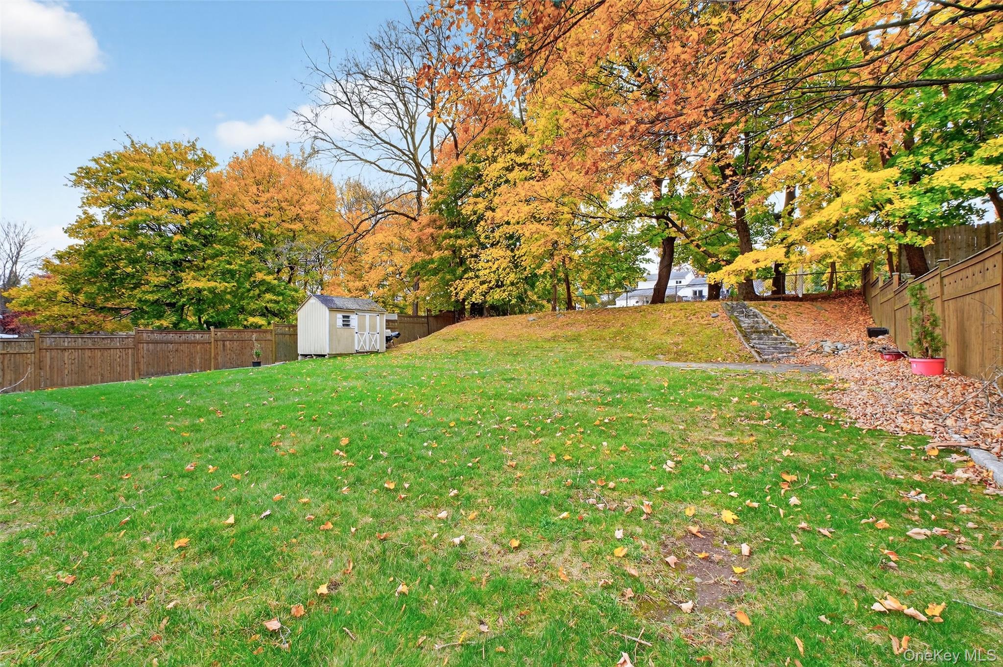 913 Parkway Place, Shrub Oak, NY 10598