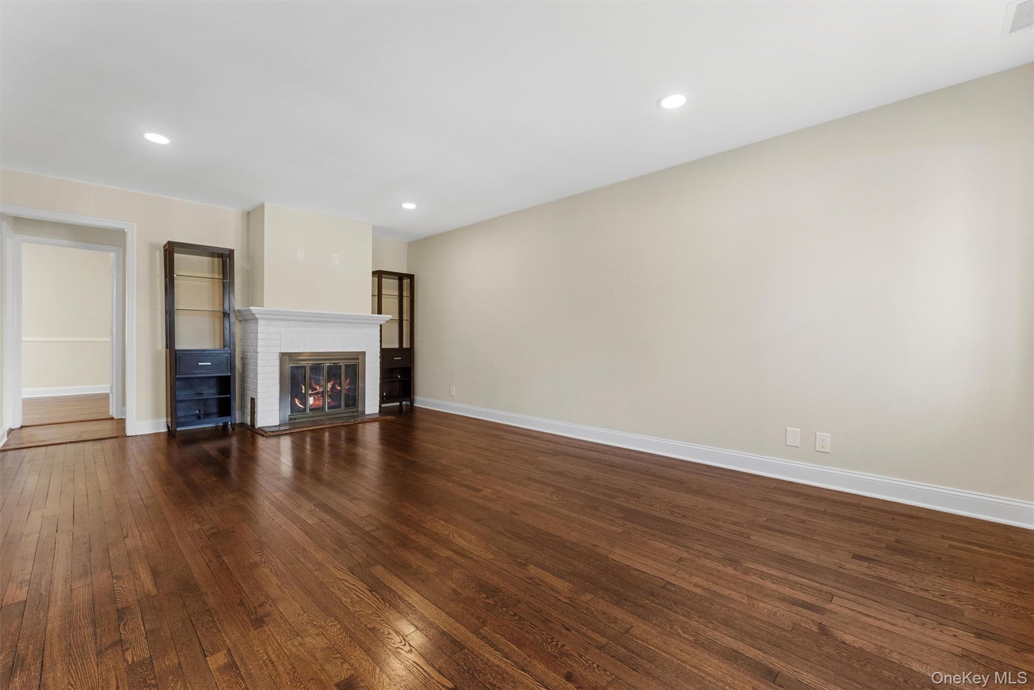 913 Parkway Place, Shrub Oak, NY 10598